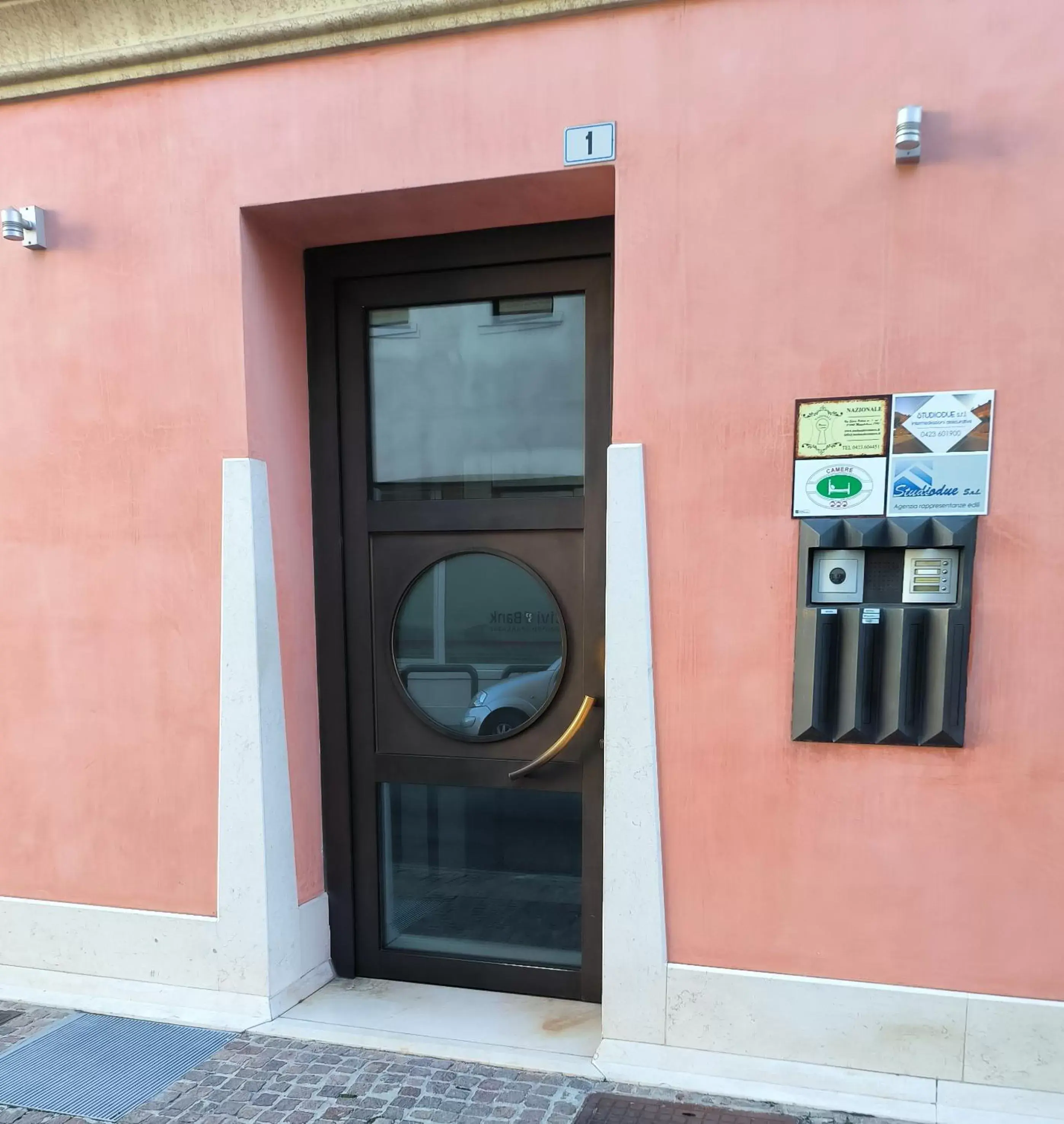 Property building in NAZIONALE Camere