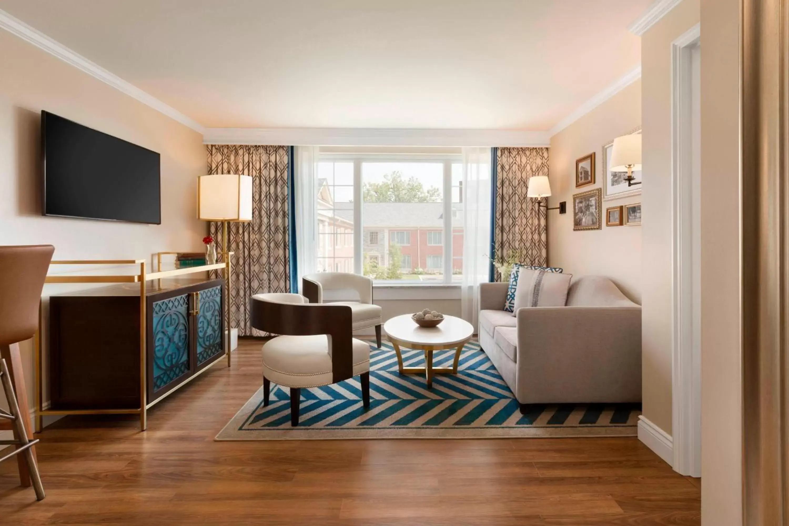 Living room in Reikart House Buffalo, a Tribute Portfolio Hotel Living room in Reikart House Buffalo, a Tribute Portfolio Hotel