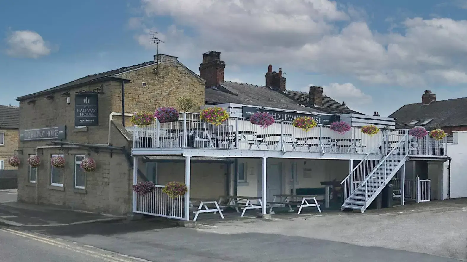 Property Building in The Halfway House Inn