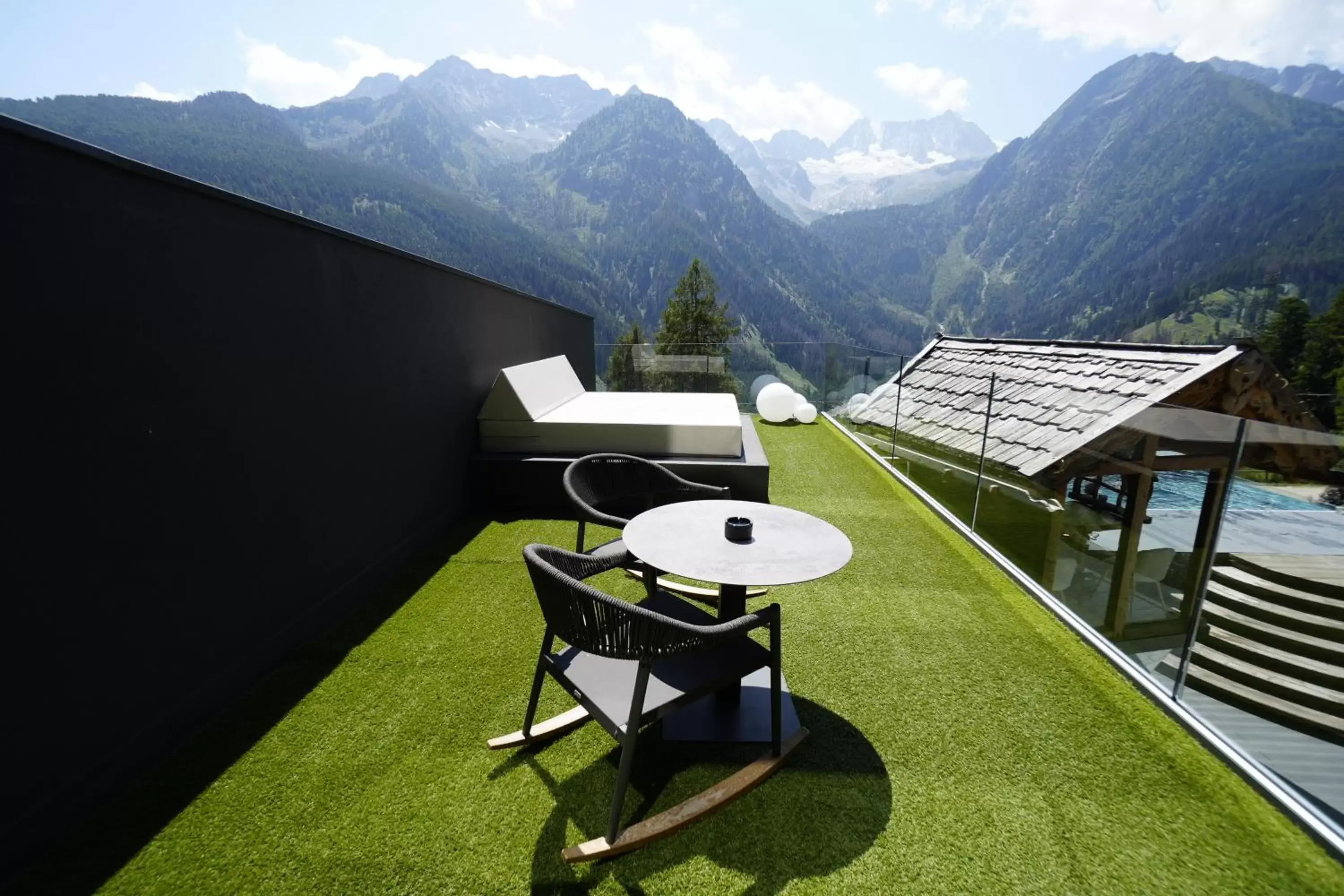 Day, Balcony/Terrace in Hotel Chalet Al Foss