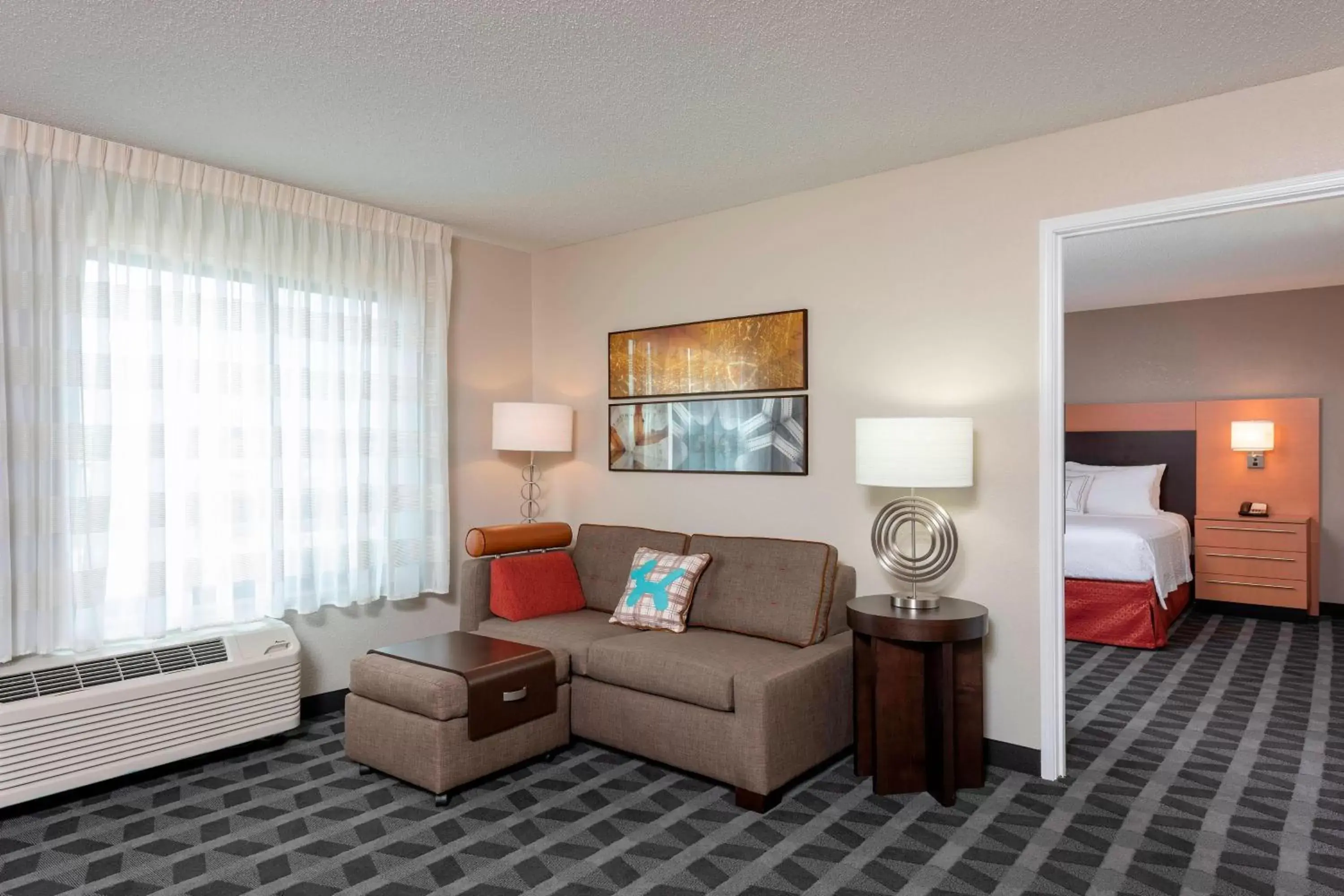 Bedroom, Seating Area in TownePlace Suites Fort Wayne North
