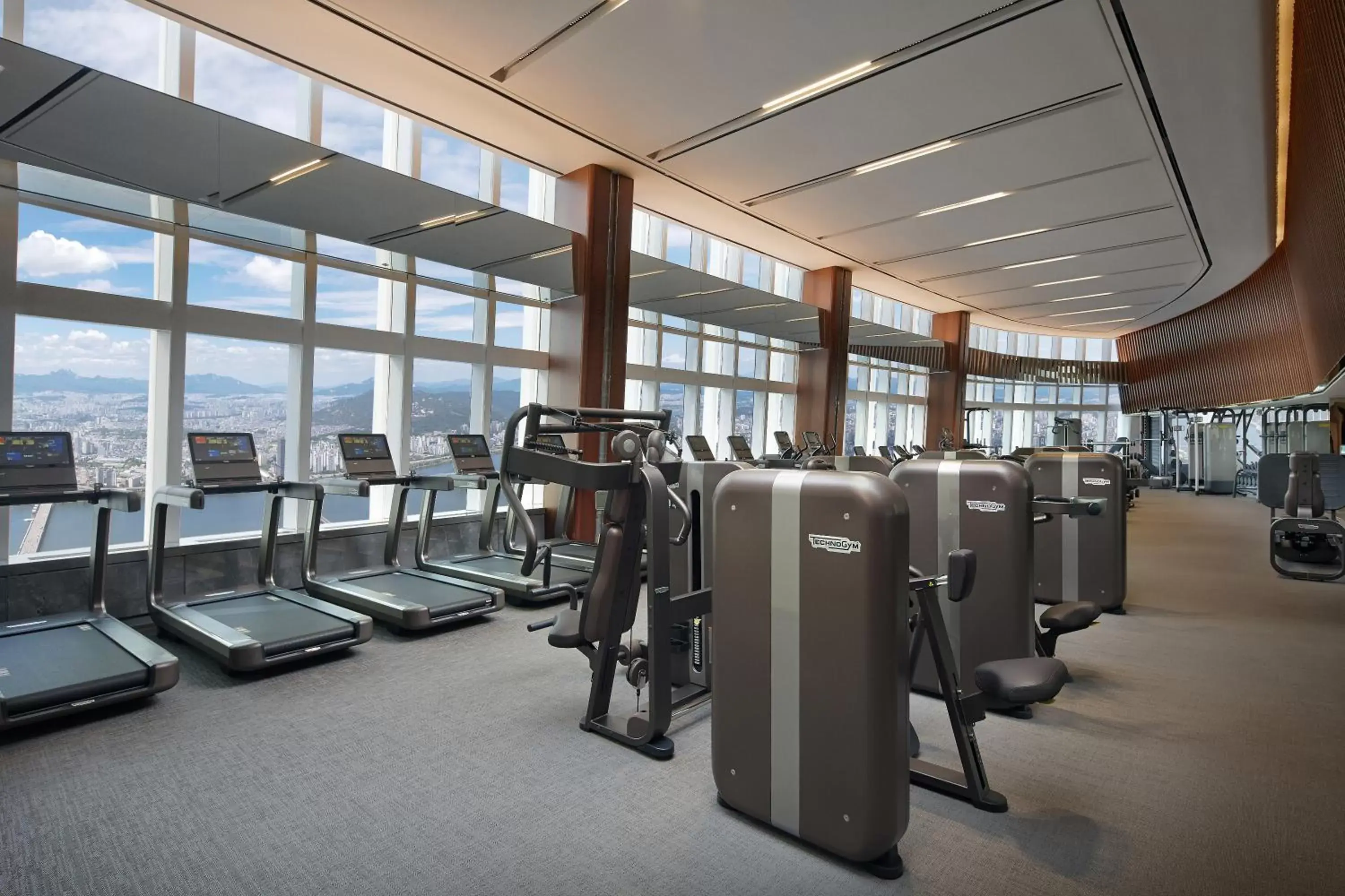 Fitness centre/facilities in Signiel Seoul