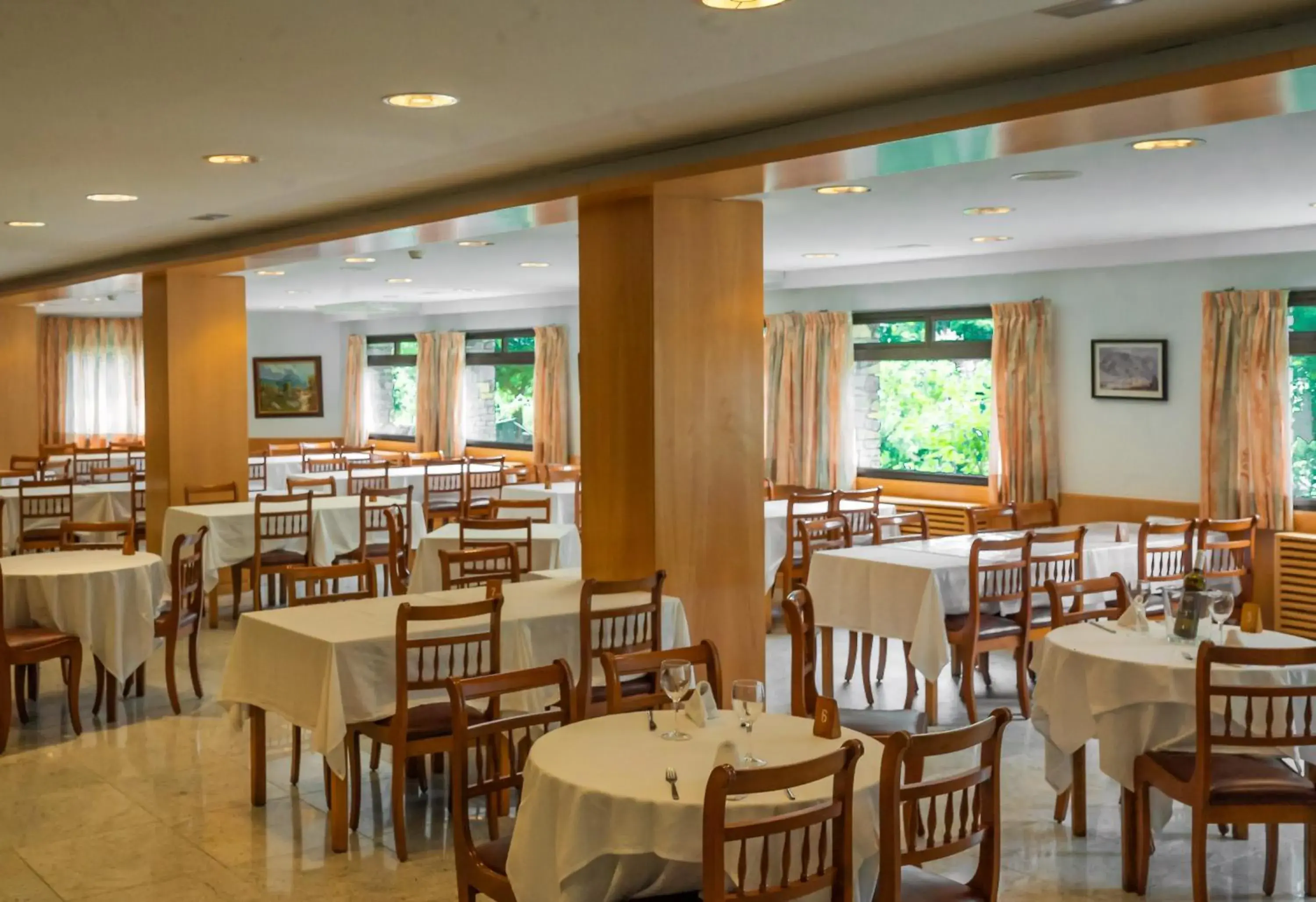 Restaurant/places to eat in Hotel Coray by Pierre & Vacances Restaurant/places to eat in Hotel Coray by Pierre & Vacances