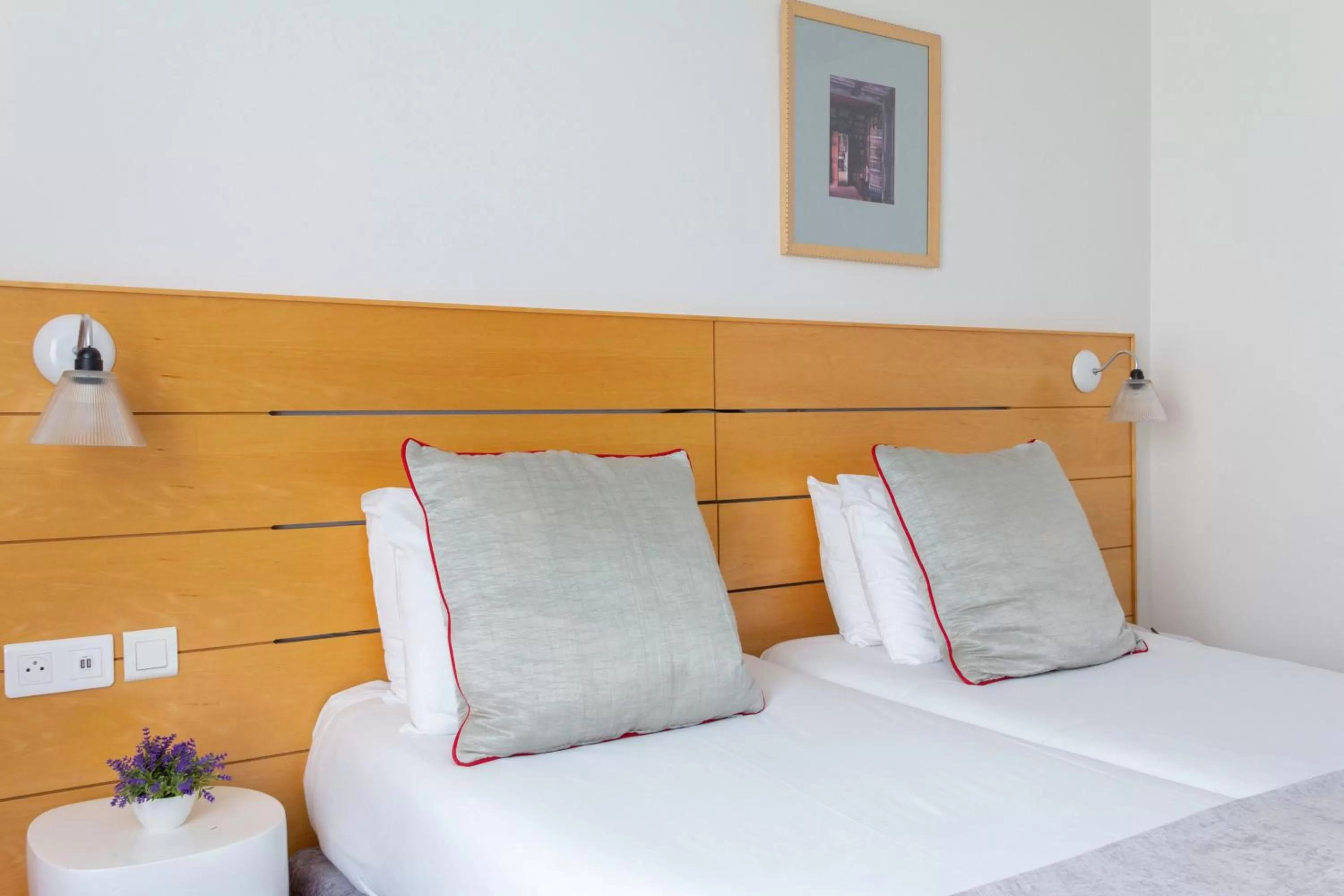 Bedroom, Bed in Hotel Lorette - Astotel