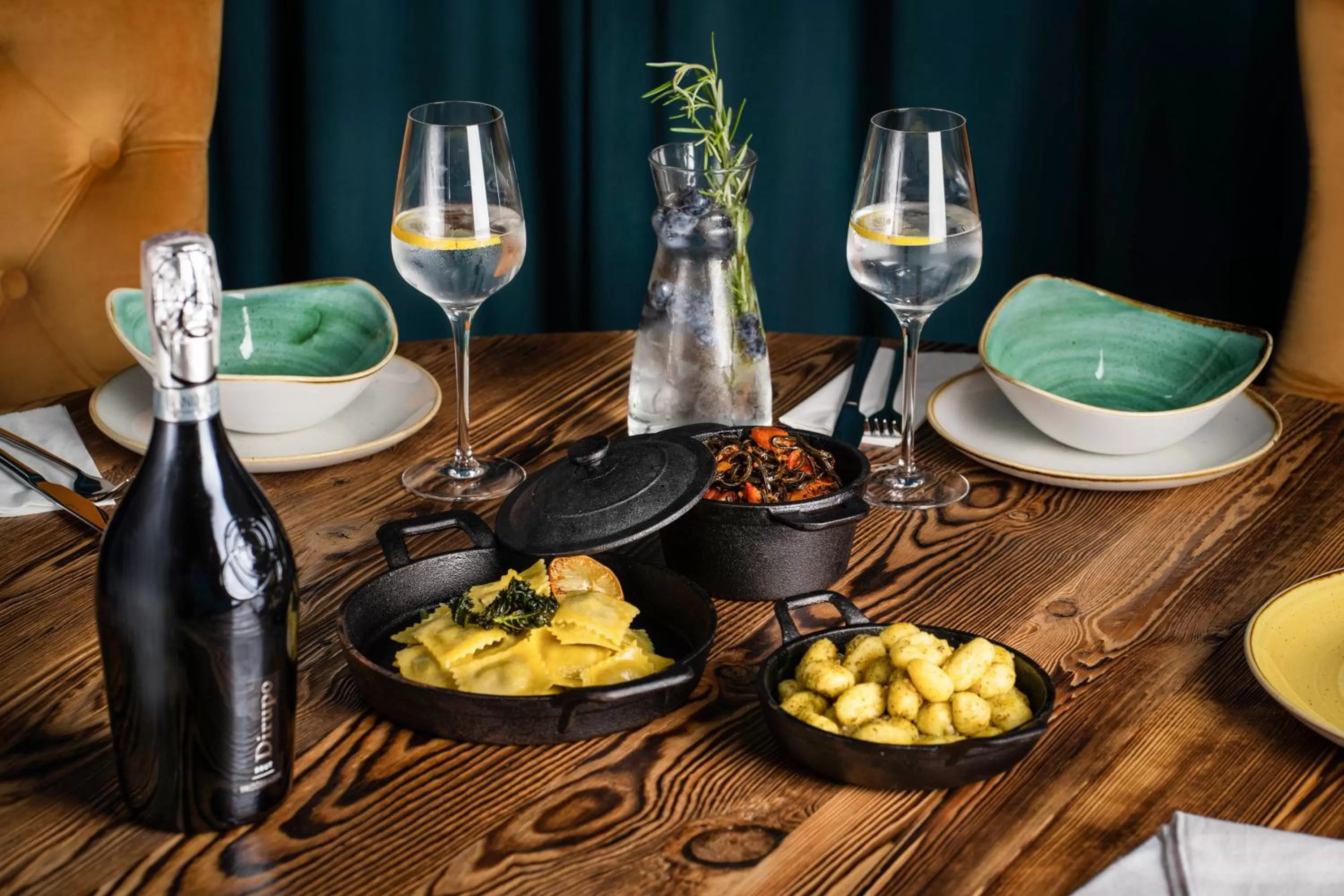 Restaurant/places to eat in The Bridge Suites Hotel