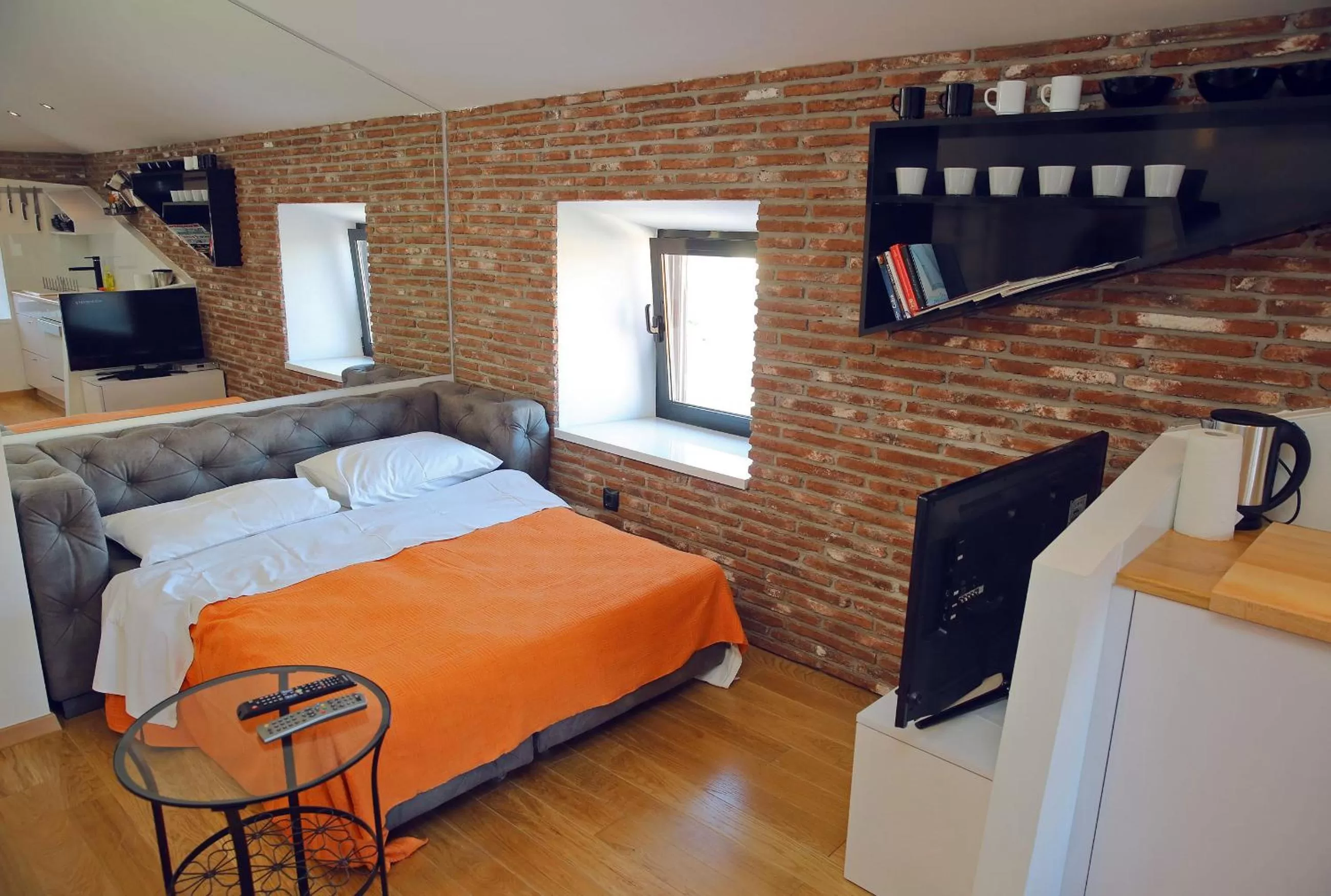 Bed in Central Apartments Integrated Hotel