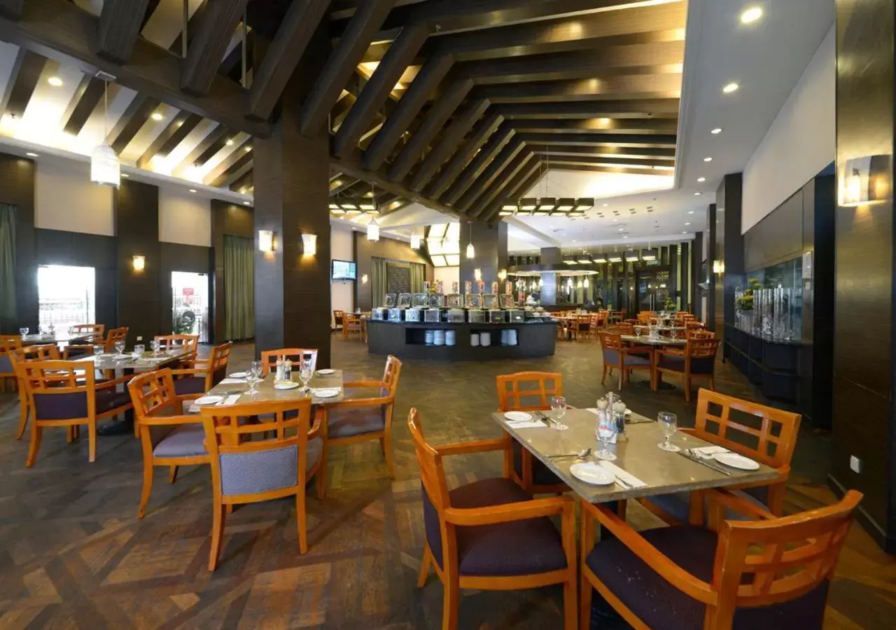 Restaurant/Places to Eat in Grand Lexis Port Dickson