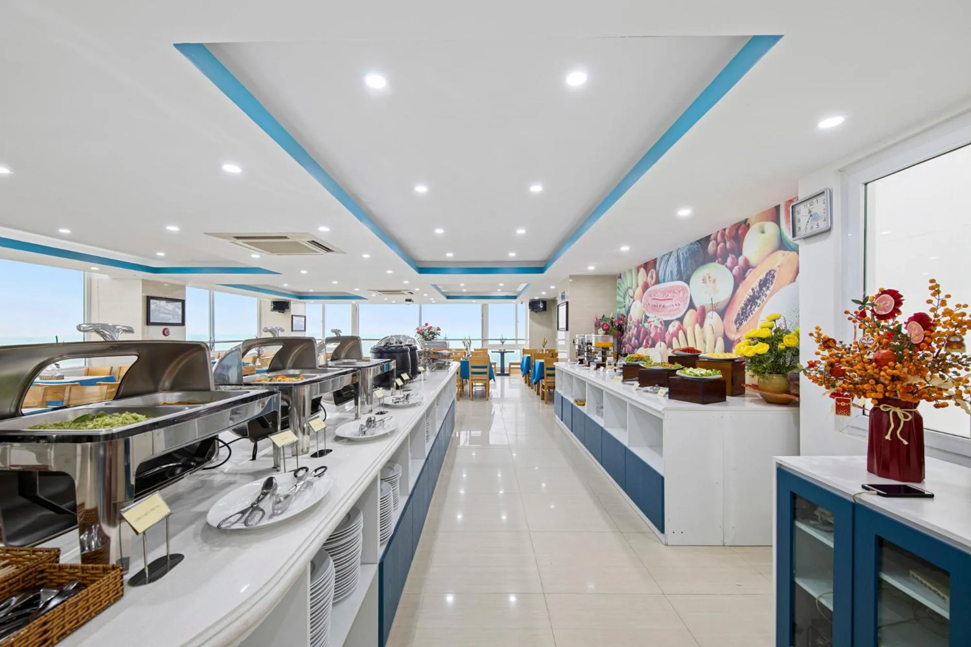 Restaurant/places to eat in Blue Pearl Hotel