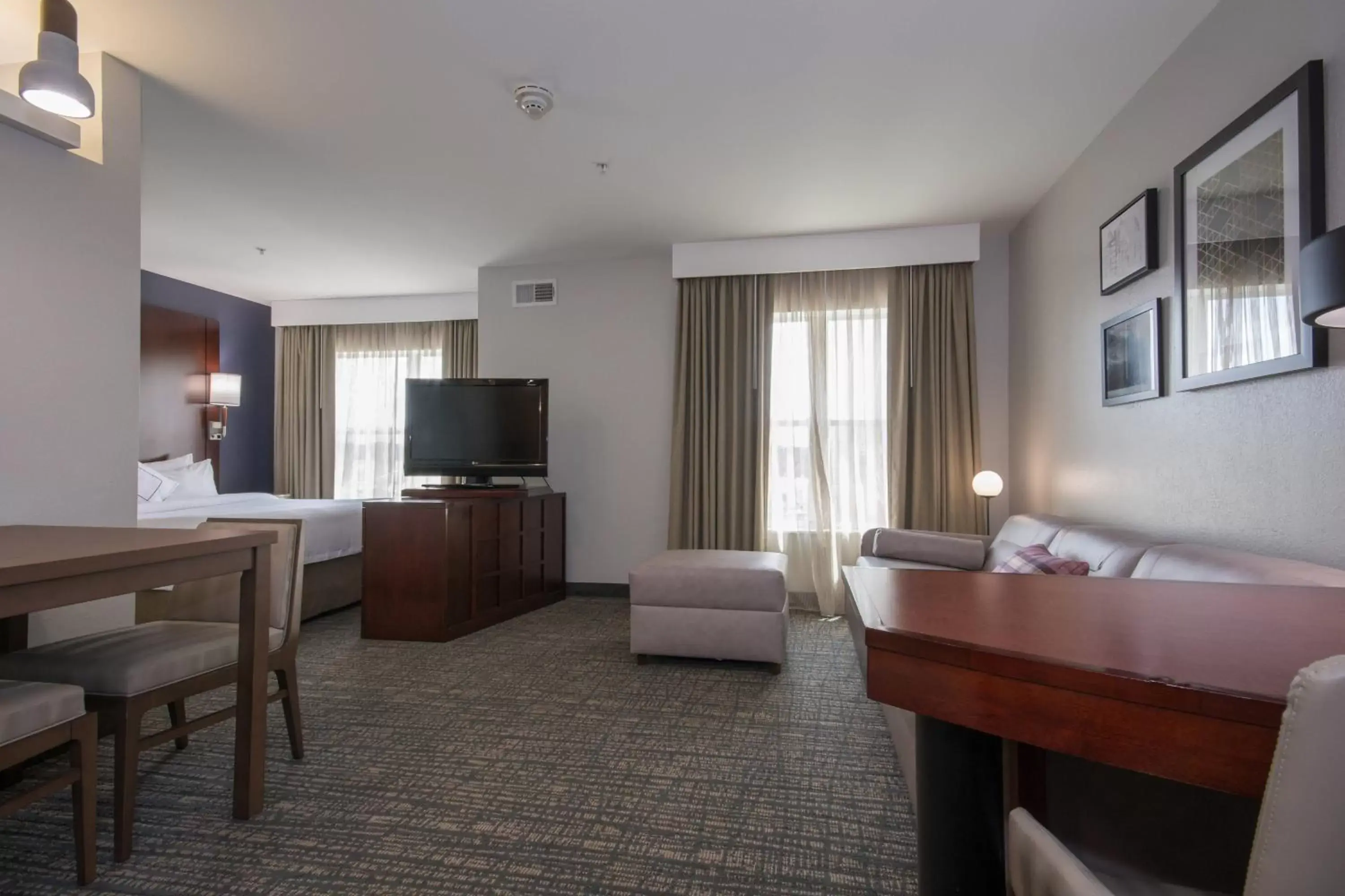 Photo of the whole room, TV/Entertainment Center in Residence Inn Charlotte Concord