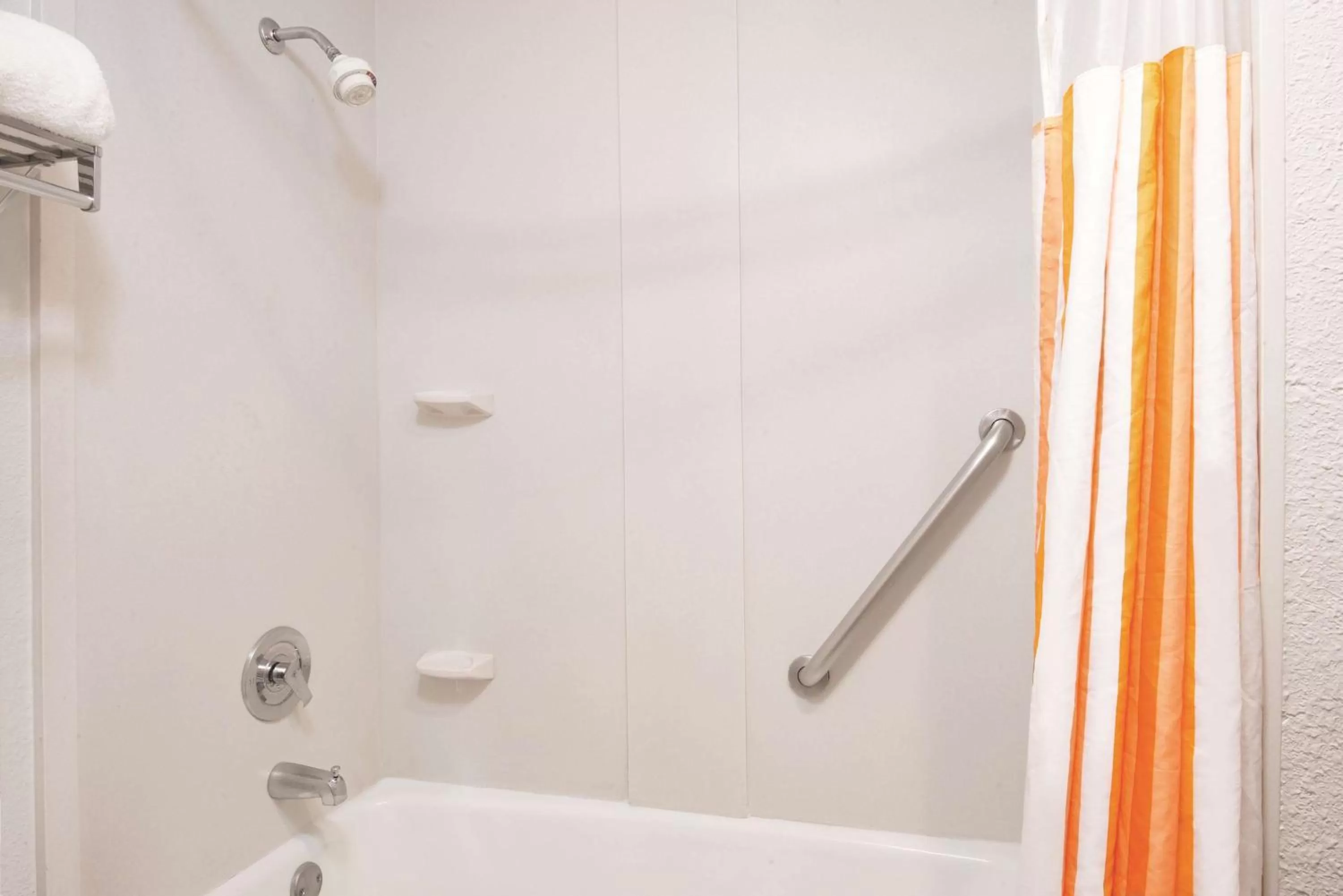 Photo of the whole room in La Quinta by Wyndham Silverthorne - Summit Co