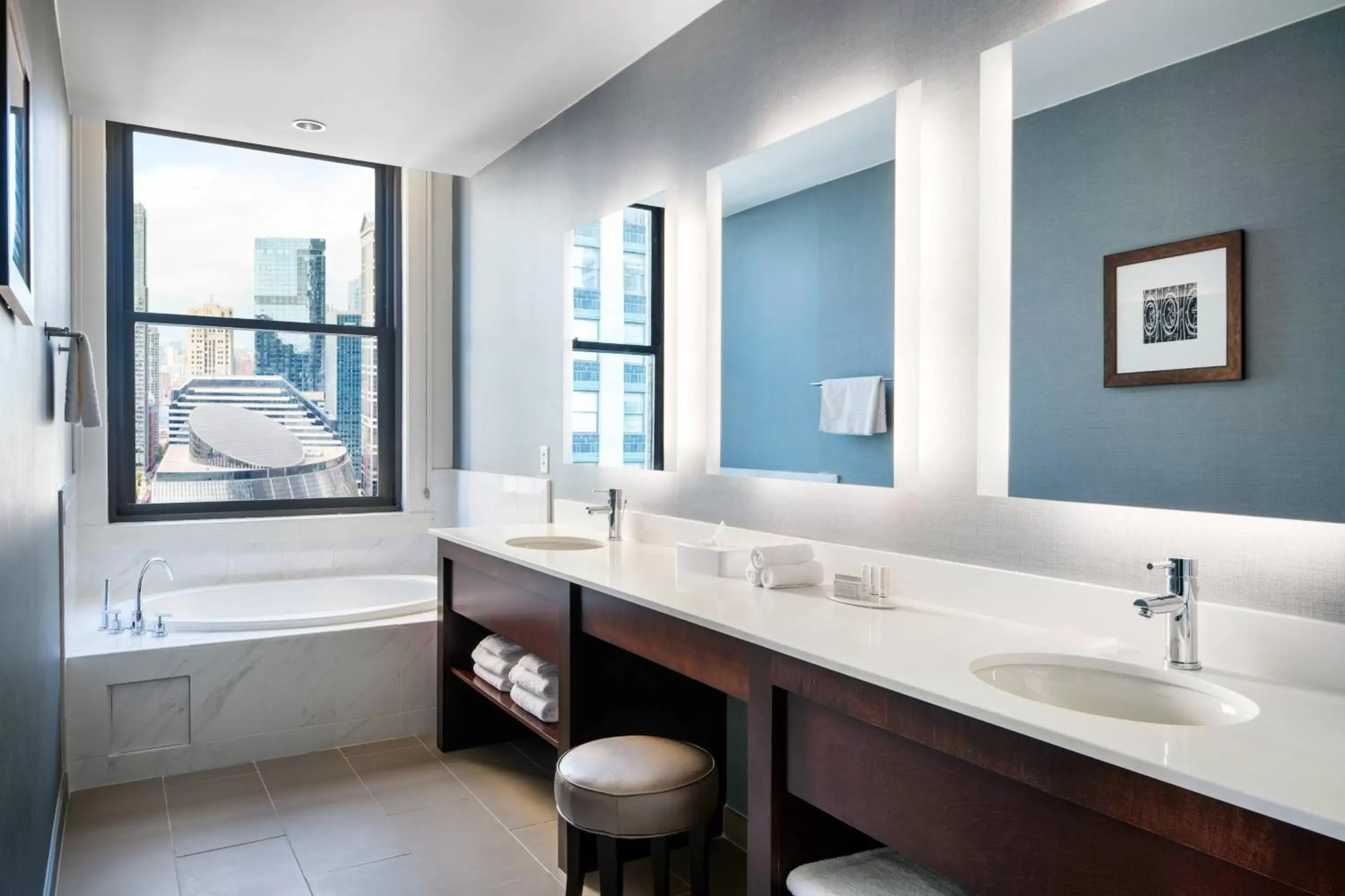 Bathroom in Residence Inn by Marriott Chicago Downtown/Loop