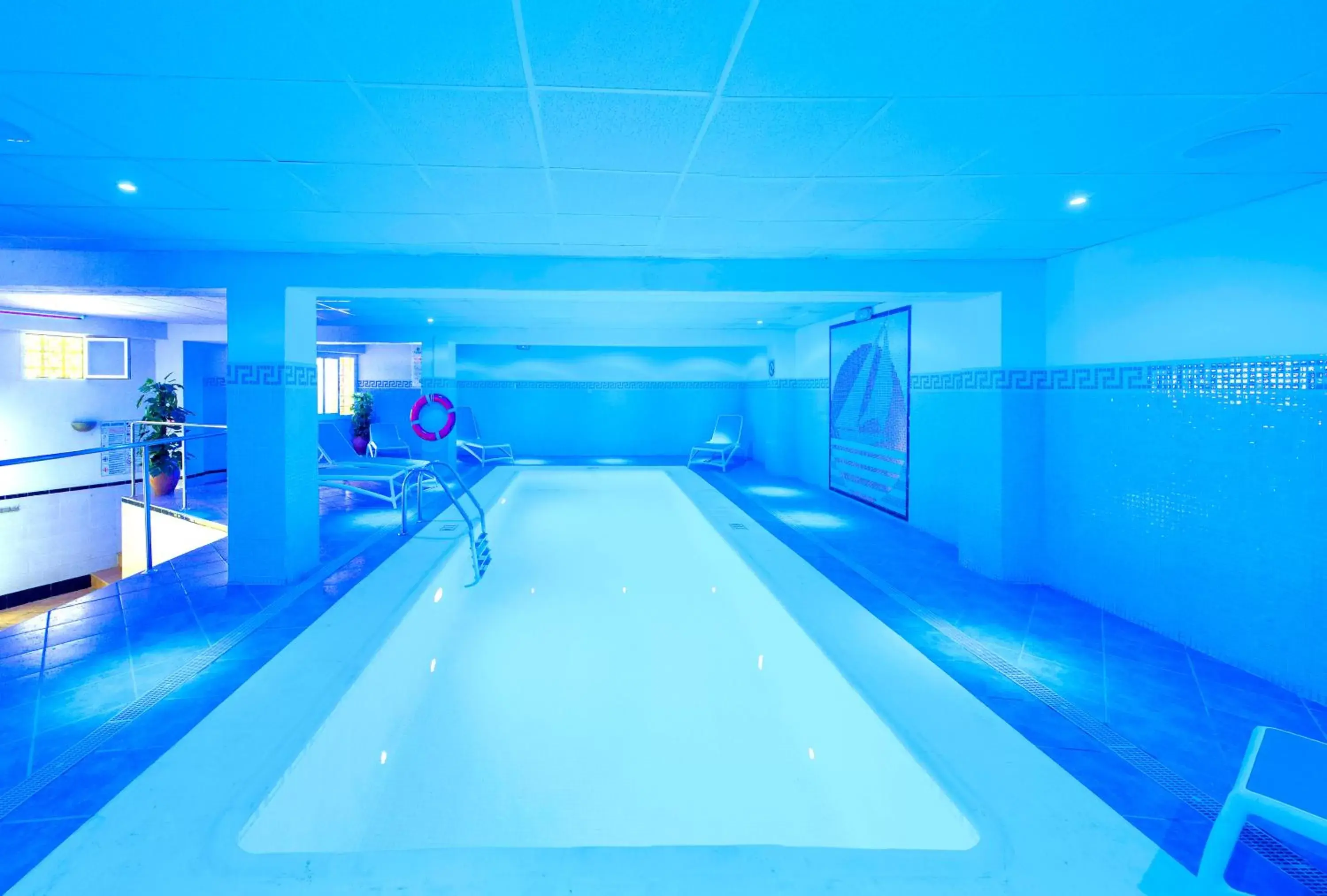 Swimming Pool in Hotel Vibra Marítimo