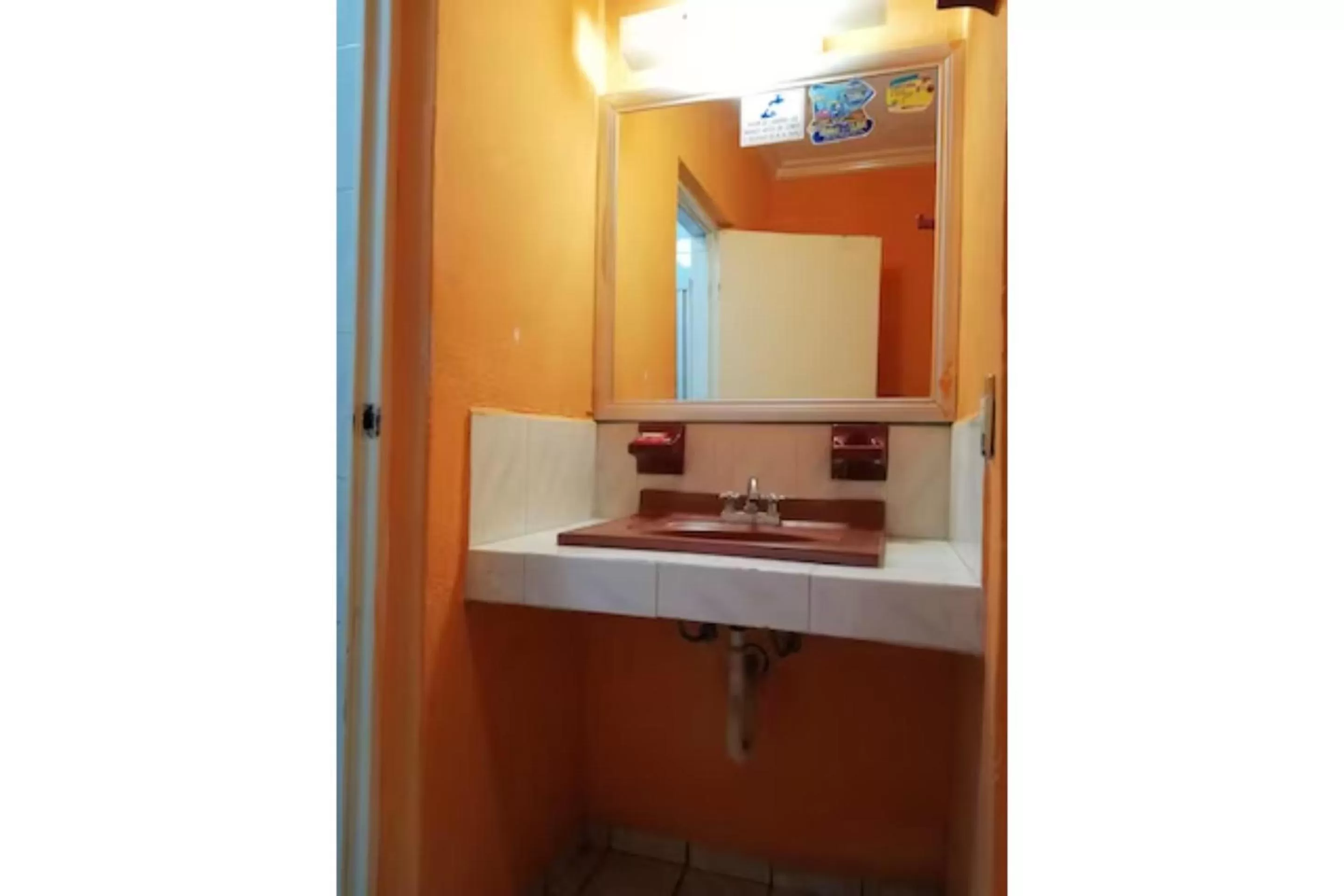 Bathroom in OYO Hotel Casino Del Valle, Matehuala