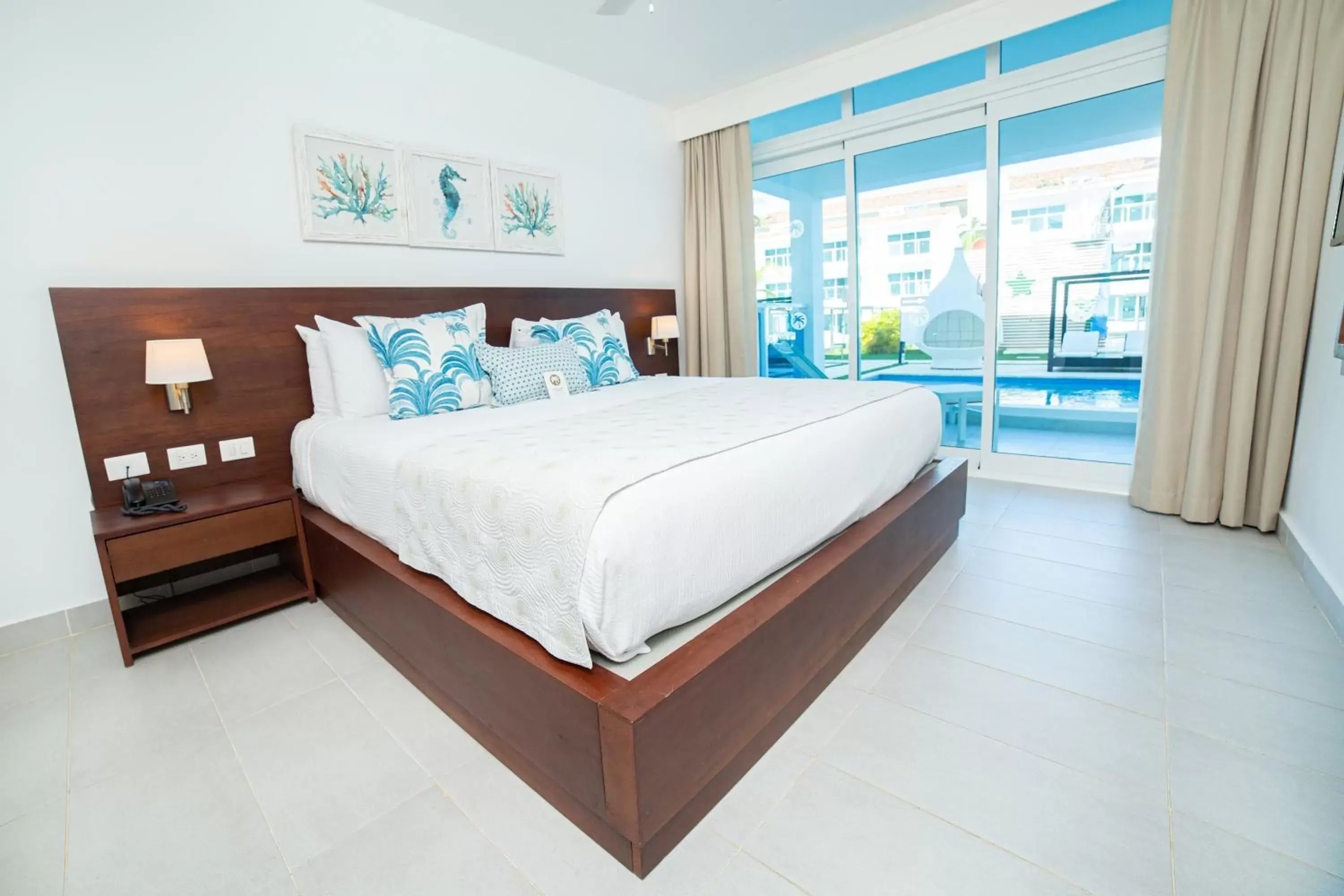 Bed in Presidential Suites Cabarete - Room Only