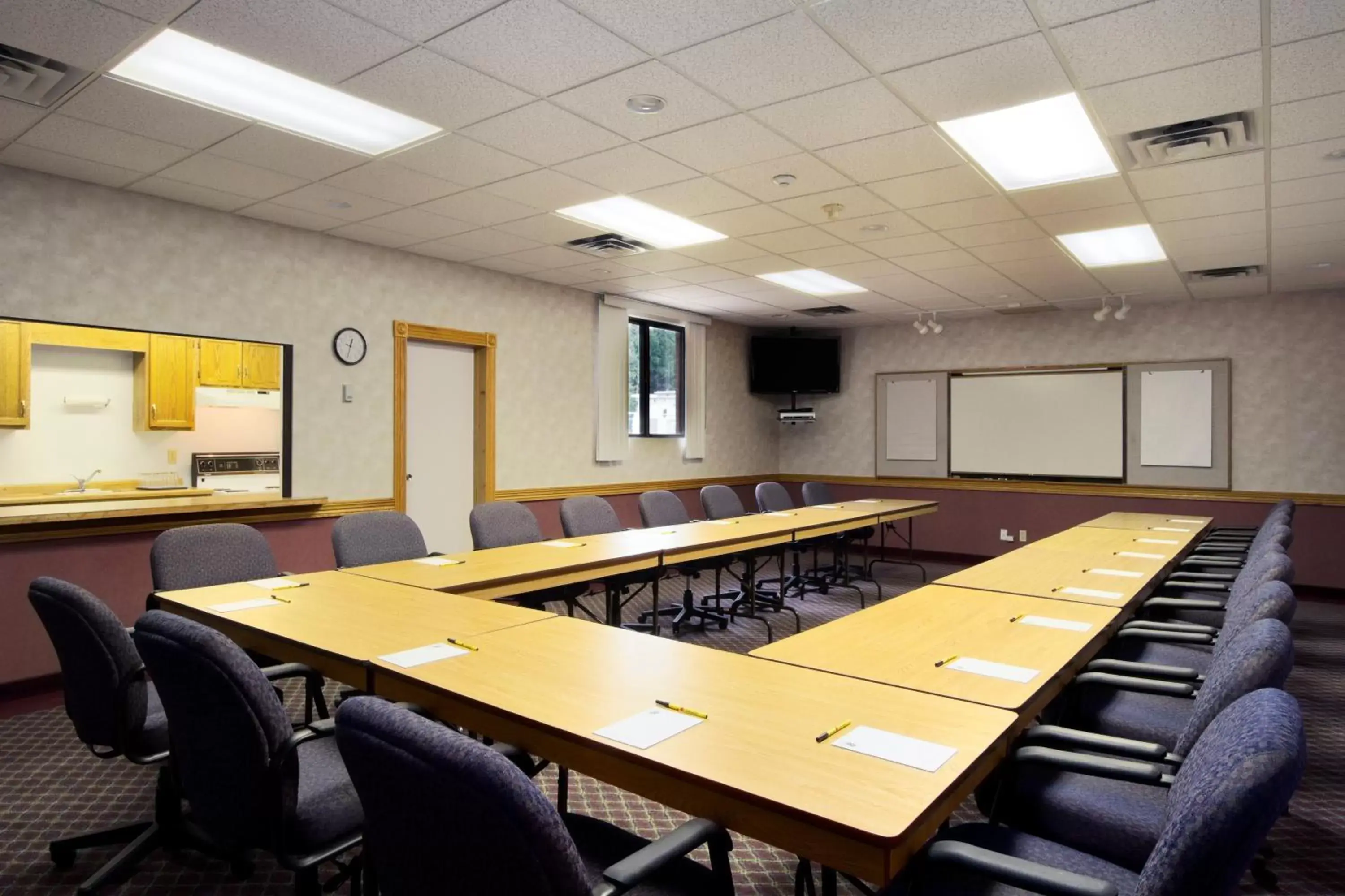 Business facilities in Super 8 by Wyndham Port Elgin
