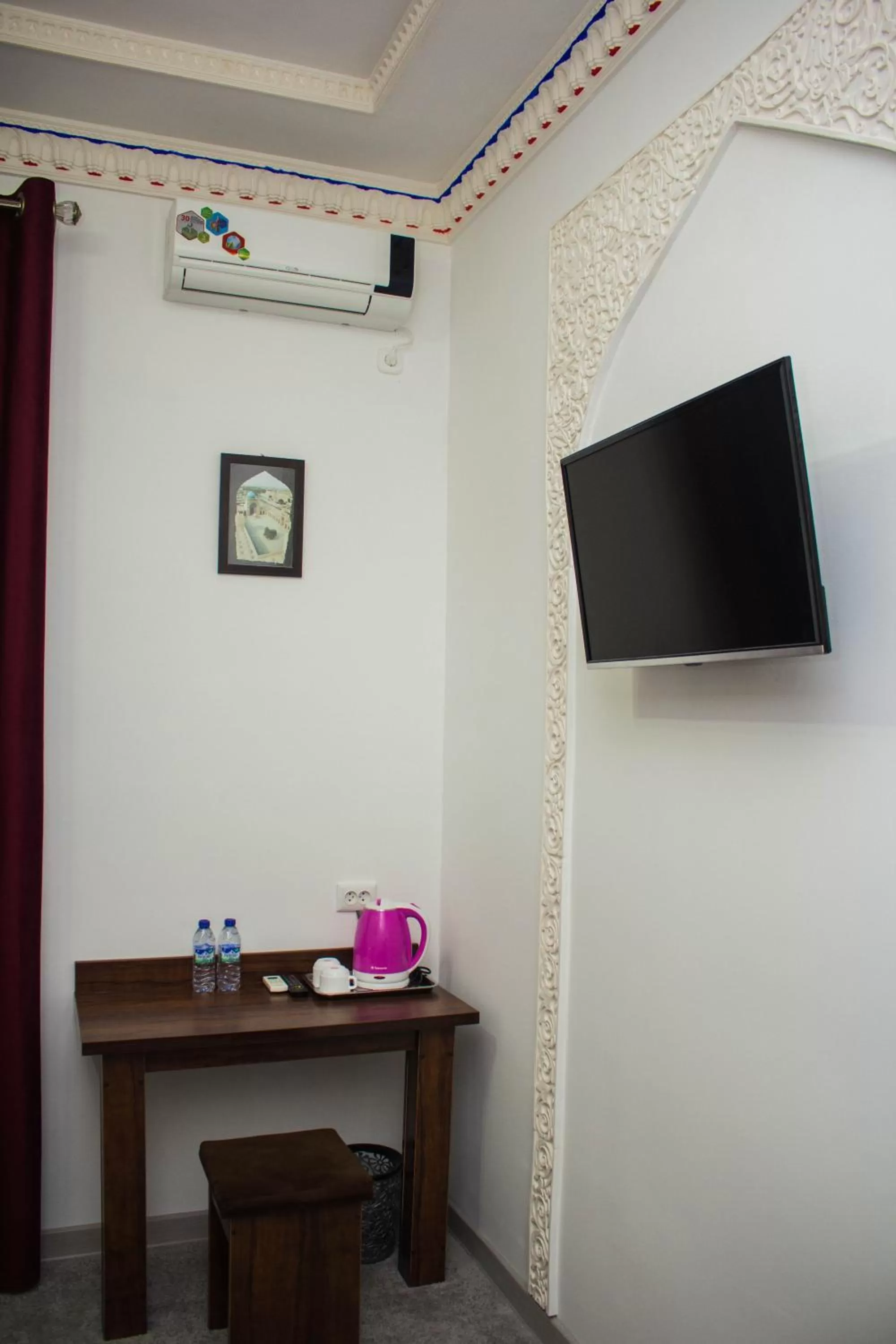 TV and multimedia, TV/Entertainment Center in Jahangir Boutique Bukhara