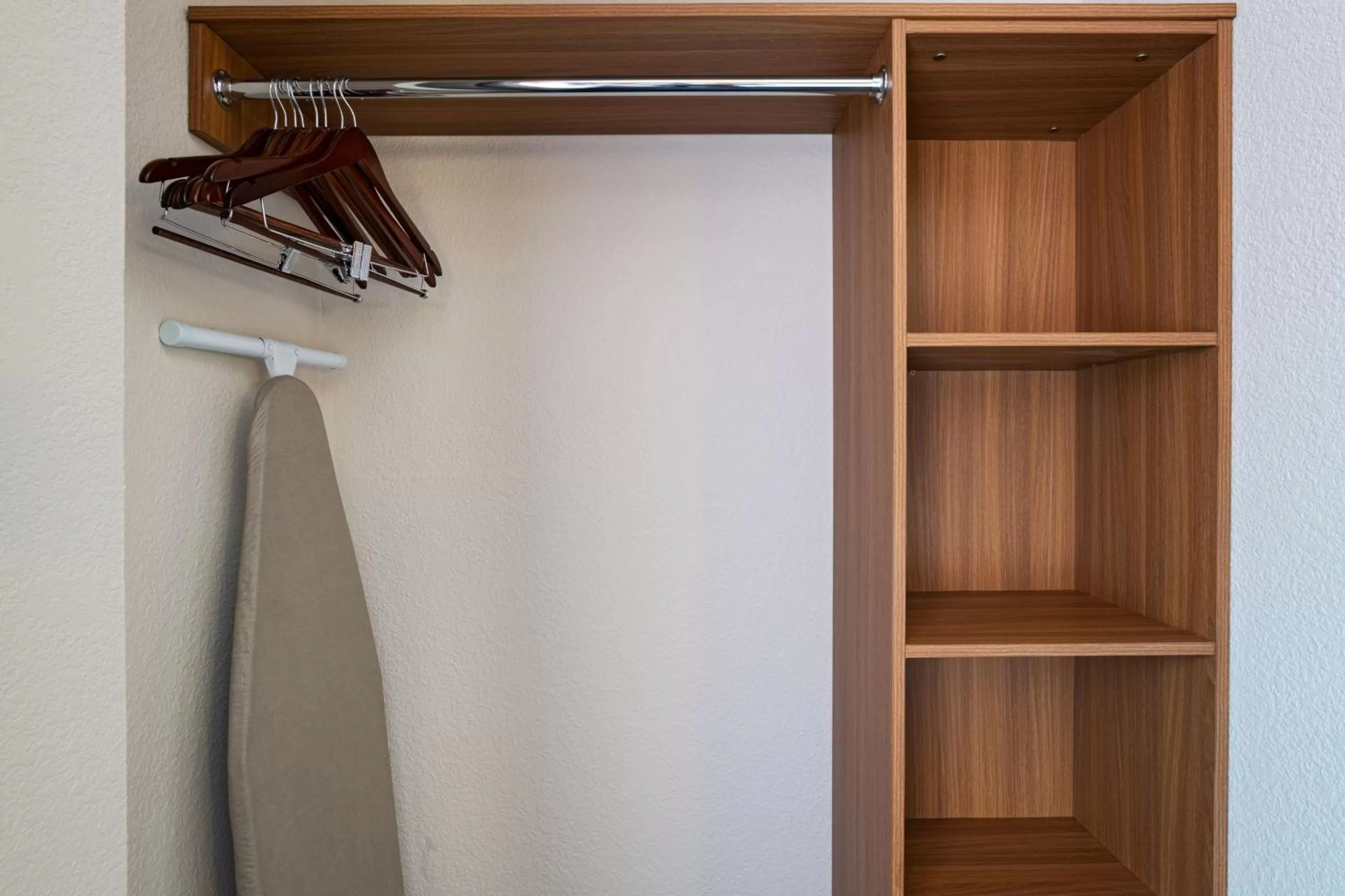 Photo of the whole room in Fairfield Inn & Suites Kansas City Airport