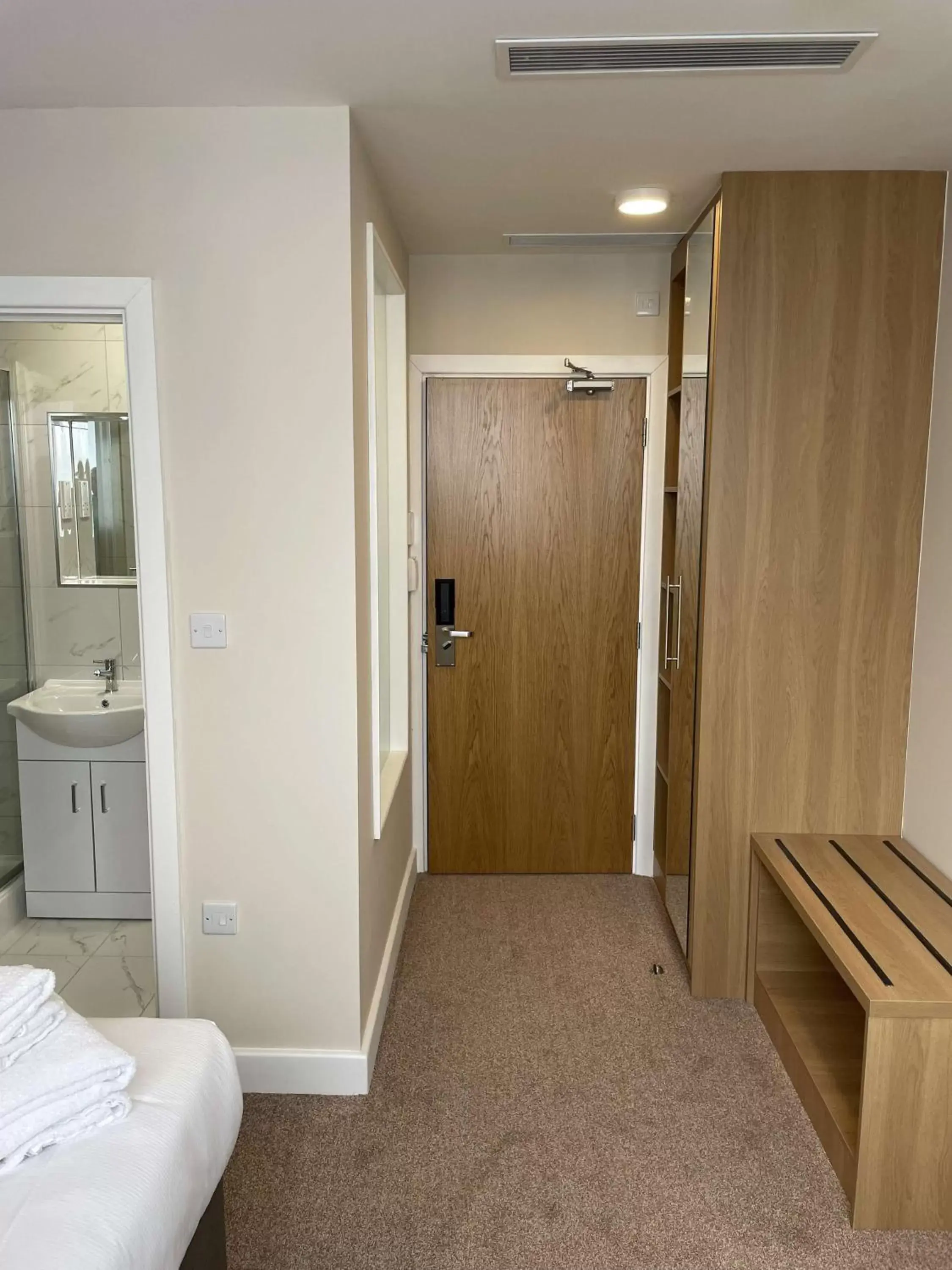 Bedroom, Bathroom in Best Western Northfields Ealing Hotel