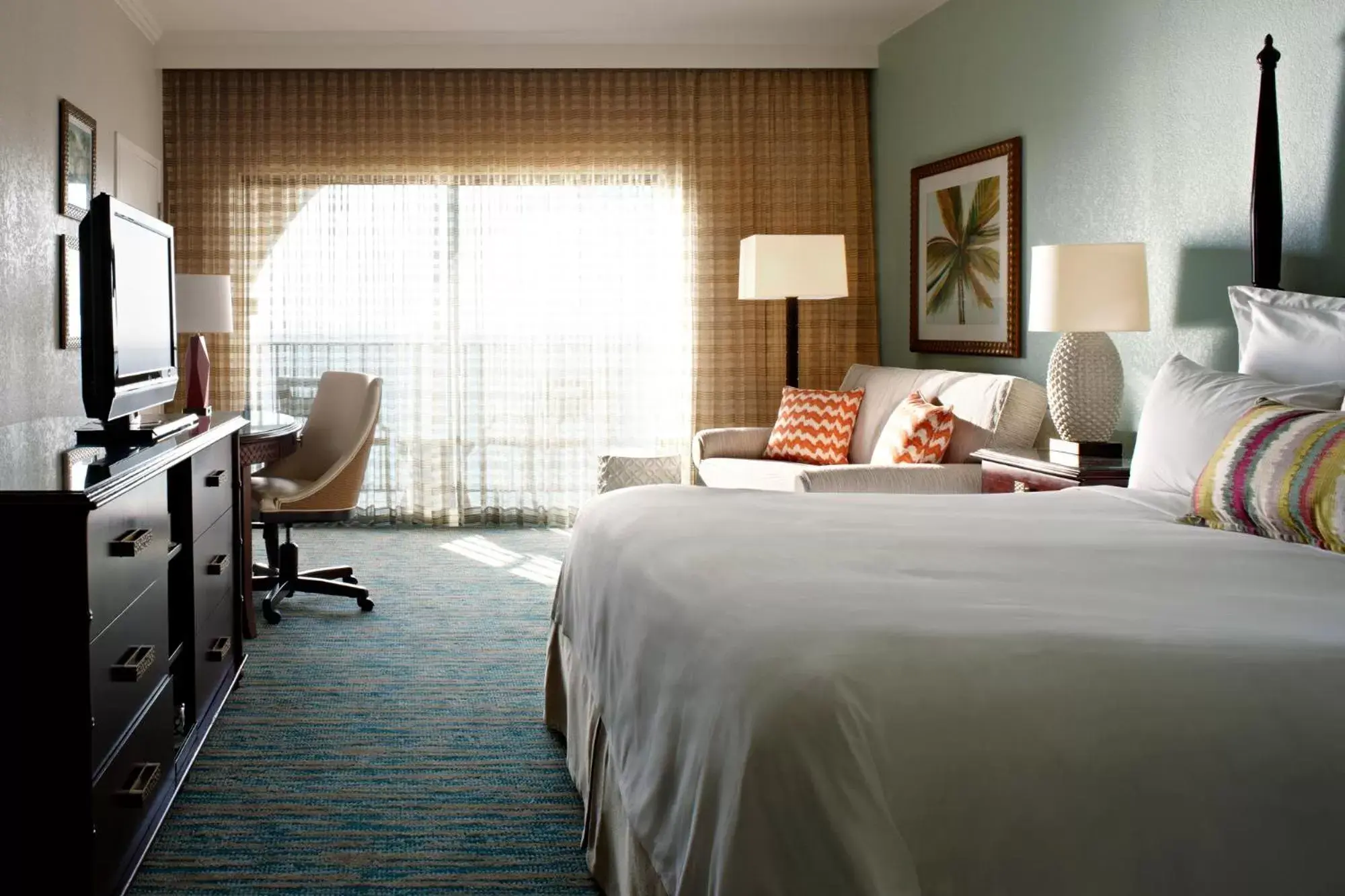 Bedroom in Grand Cayman Marriott Resort