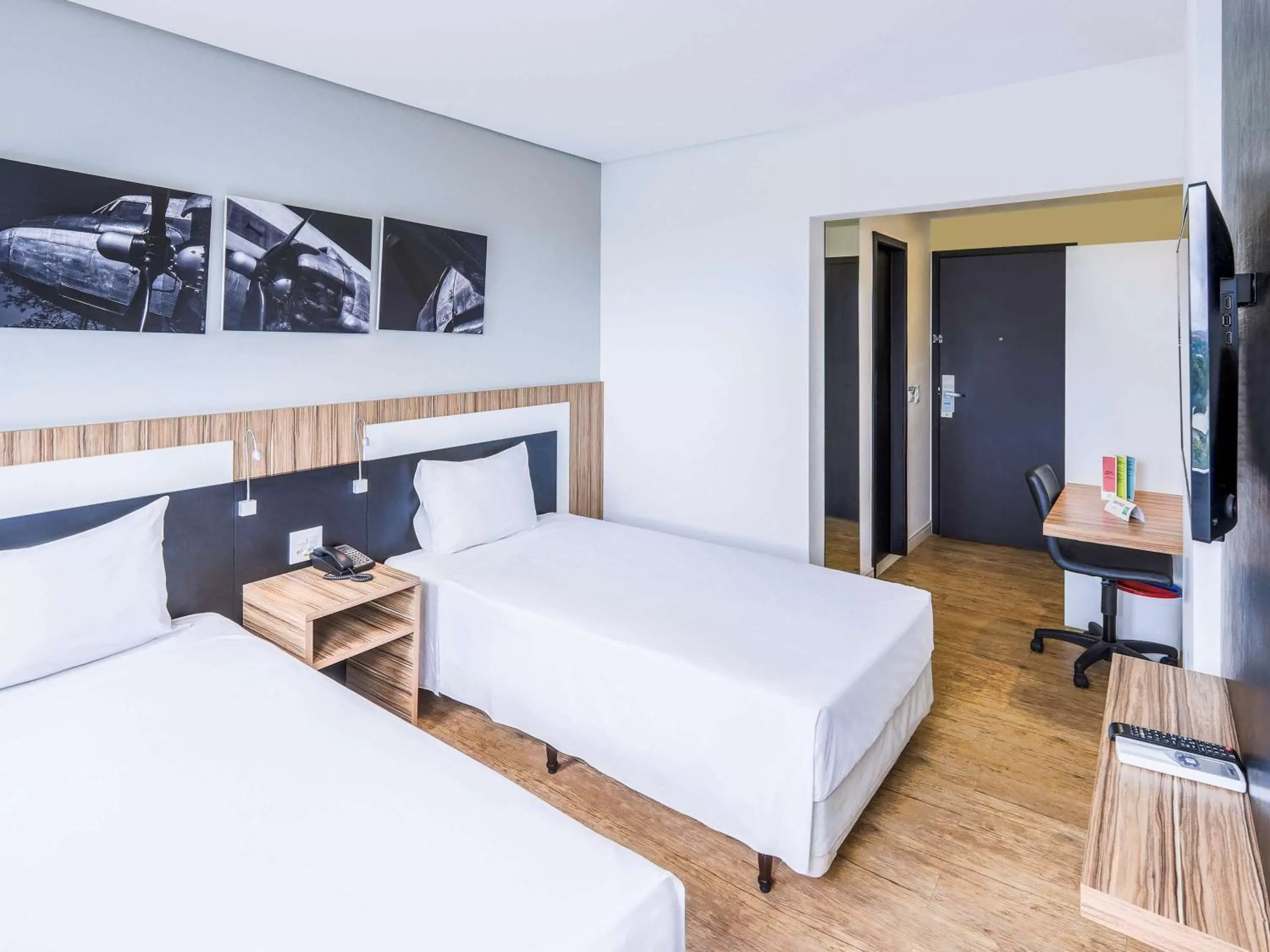 Photo of the whole room, Bed in ibis Styles Confins Aeroporto