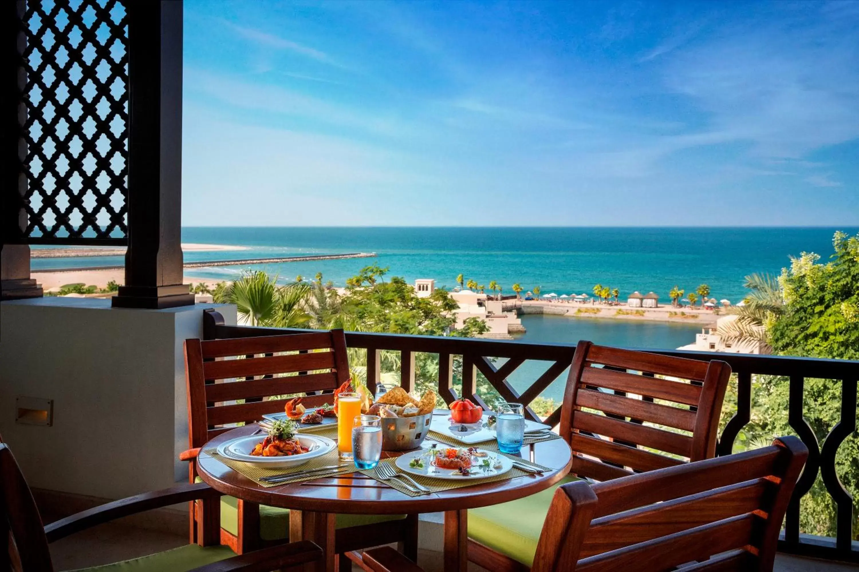 Restaurant/places to eat in The Cove Rotana Resort - Ras Al Khaimah
