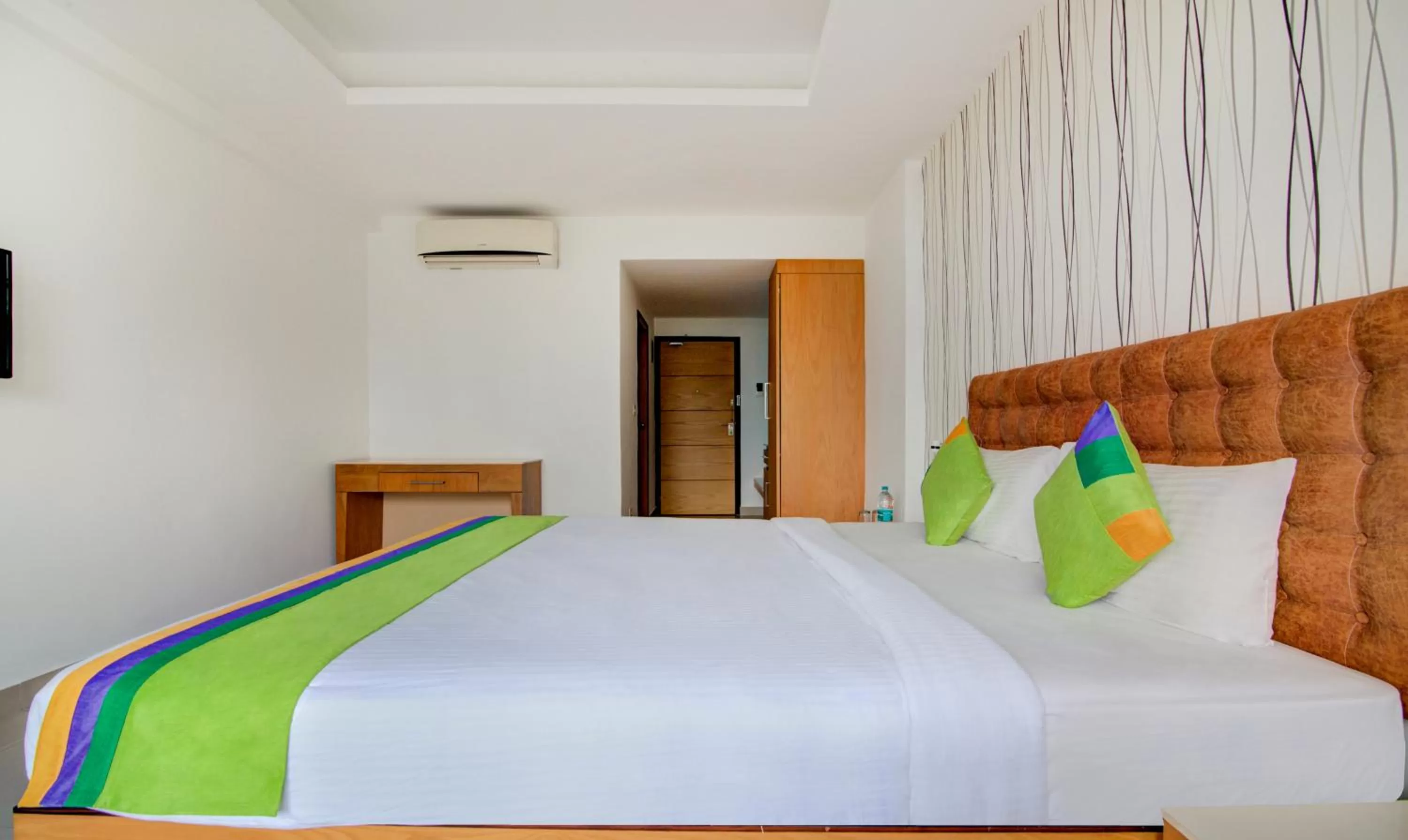 Bed in Cilantro By The Sea