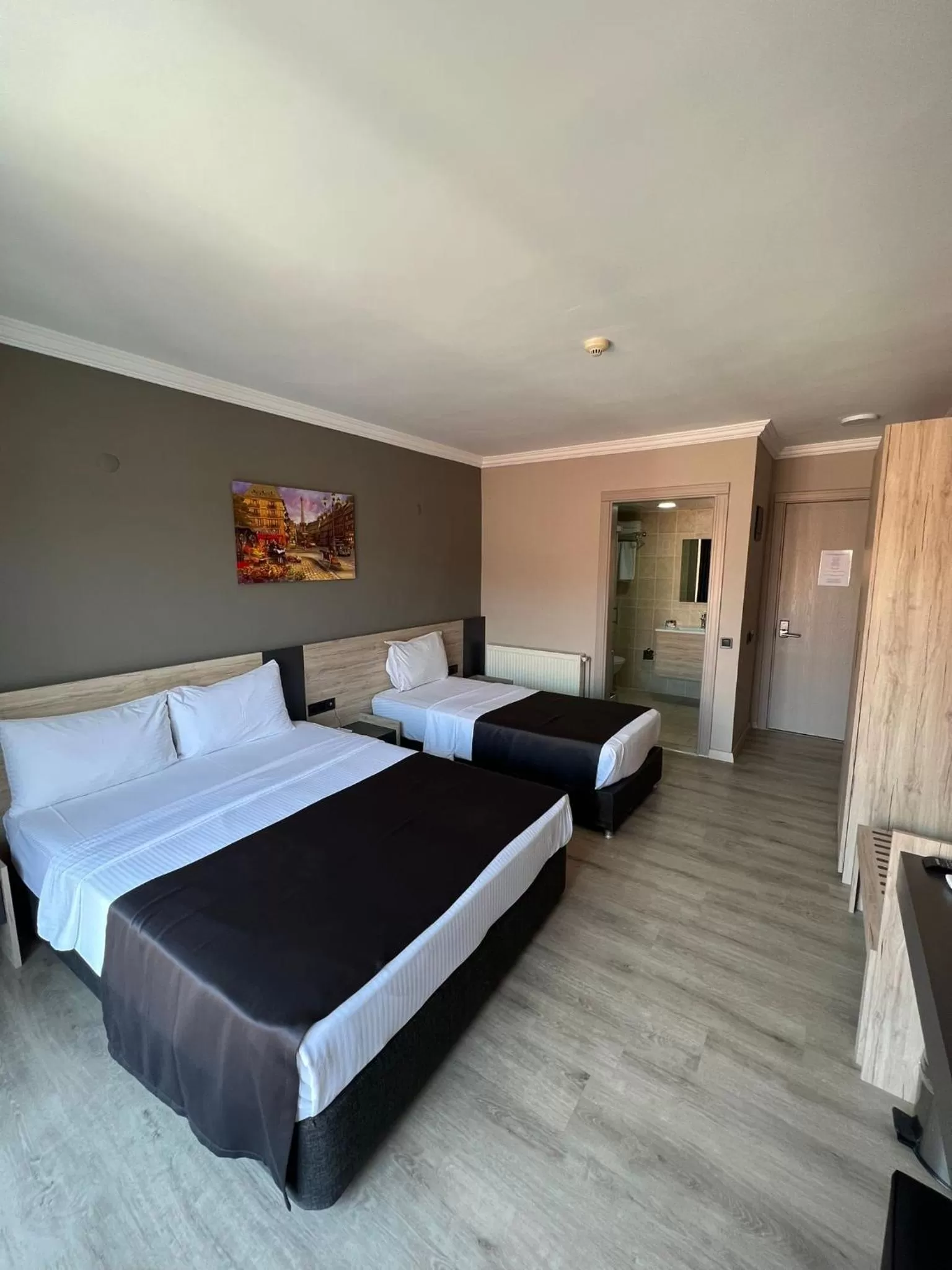 Triple Room with City View in Grand Faik Hotel