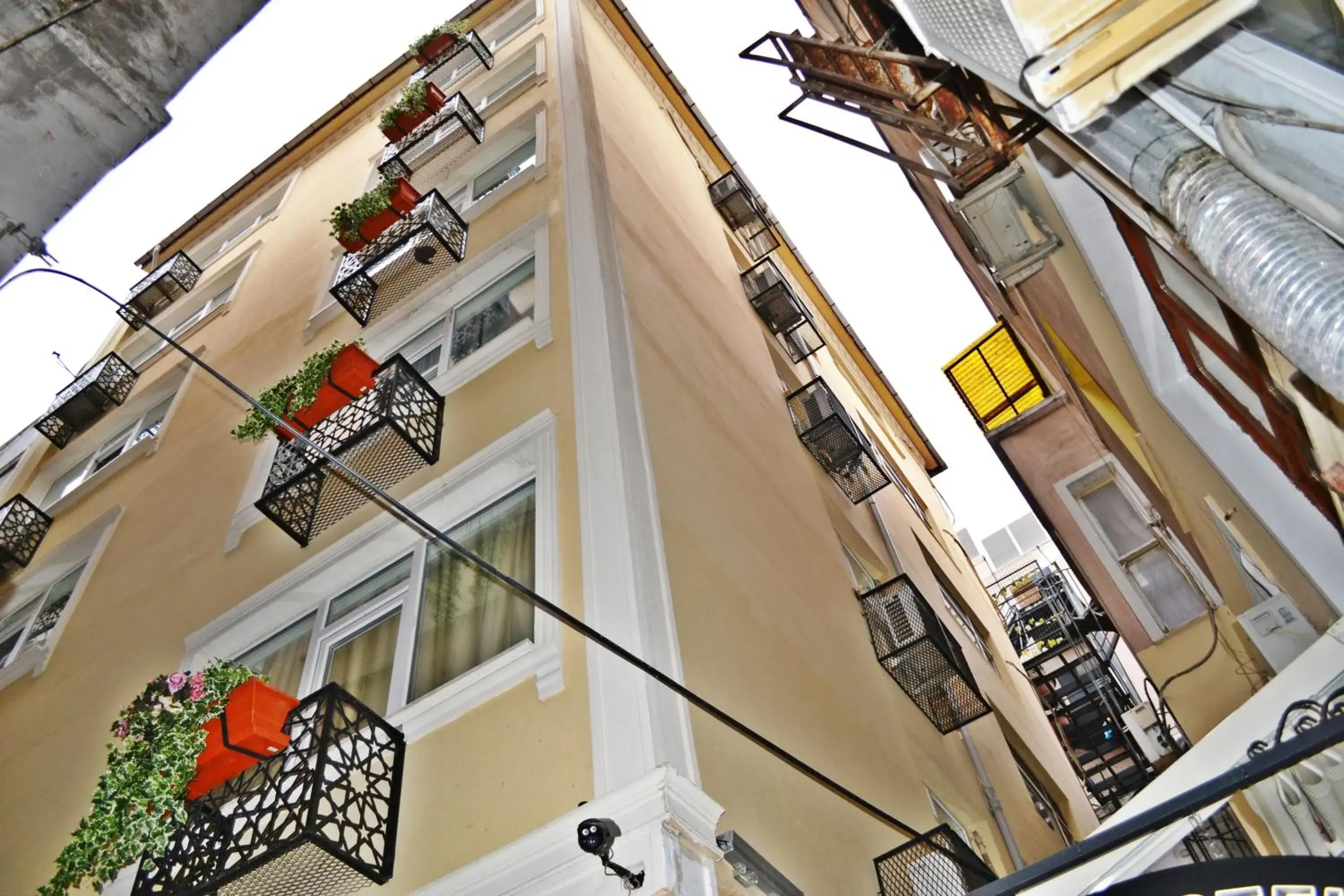 Facade/entrance in Alyon Hotel Taksim