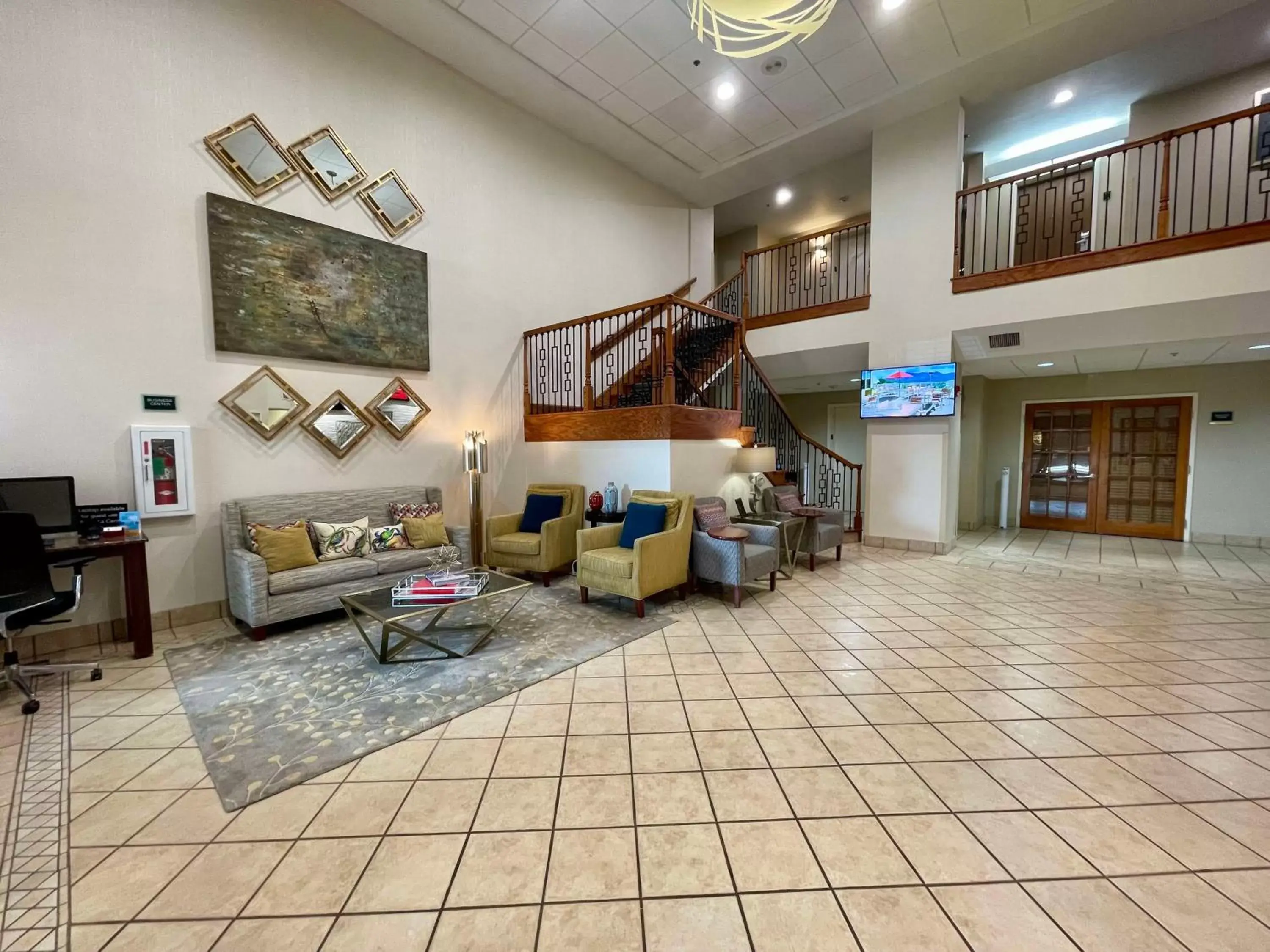 Lobby or reception in Best Western Plus Executive Hotel & Suites