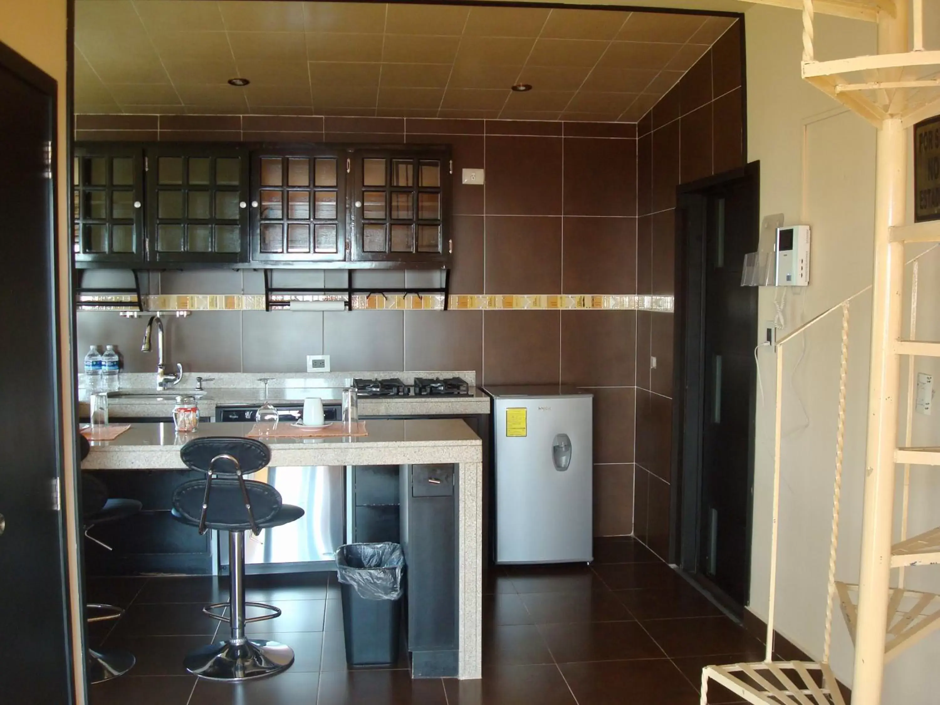Kitchen or kitchenette, Kitchen/Kitchenette in Hotel Maragreens