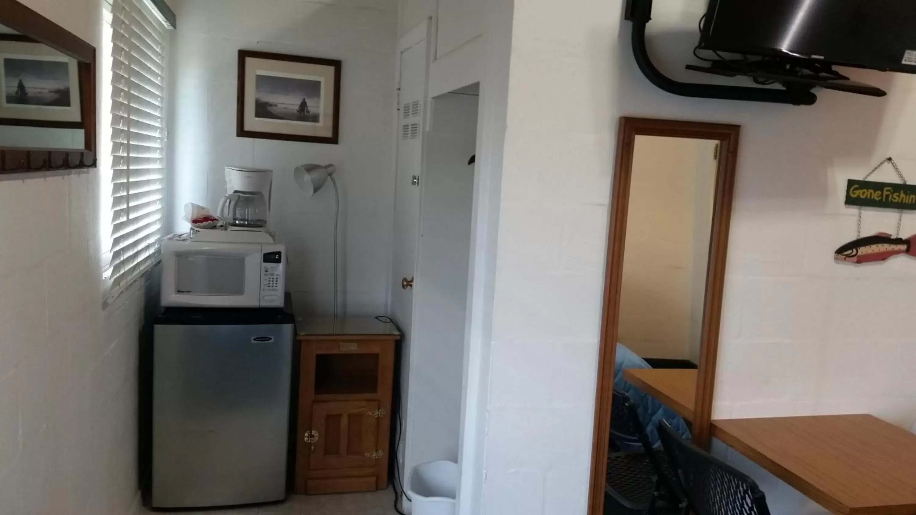 minibar, Kitchen/Kitchenette in Big Meadow Lodge