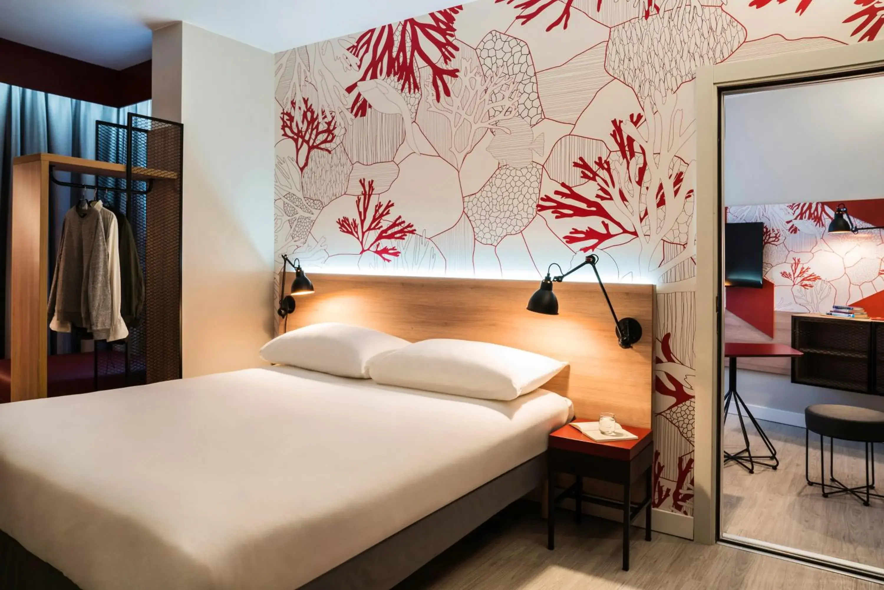 Photo of the whole room, Room Photo in ibis Styles Barcelona City Bogatell