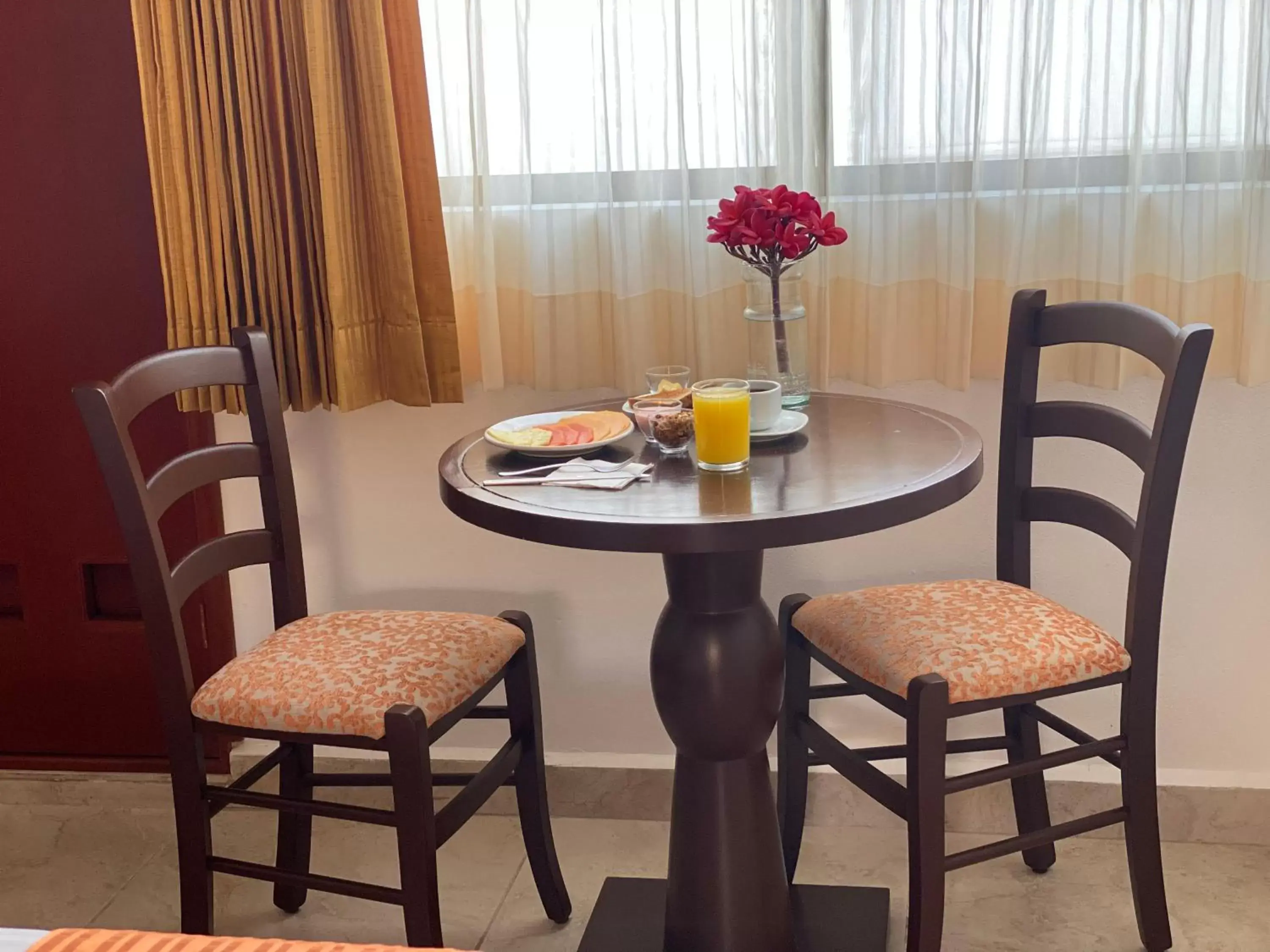 Dining Area in Hotel Las Golondrinas