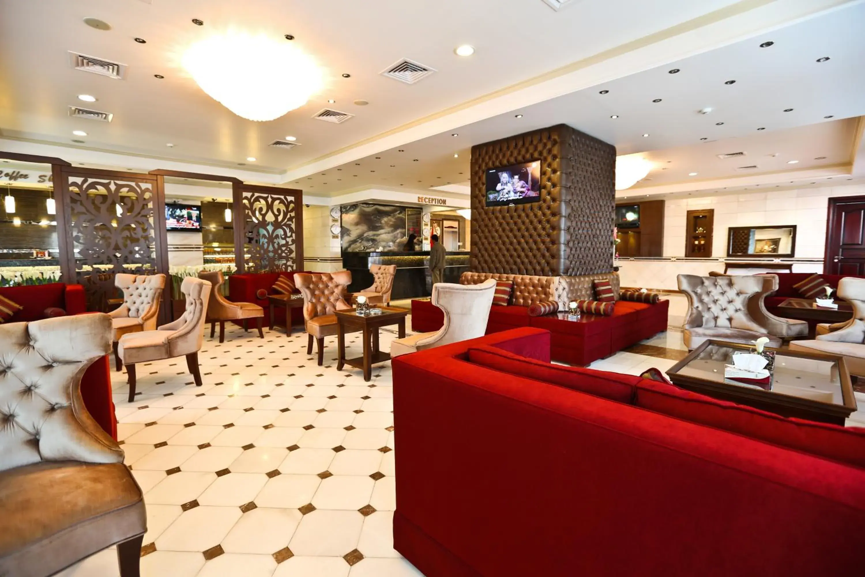 Lobby or reception, Restaurant/Places to Eat in Al Thuraya Hotel