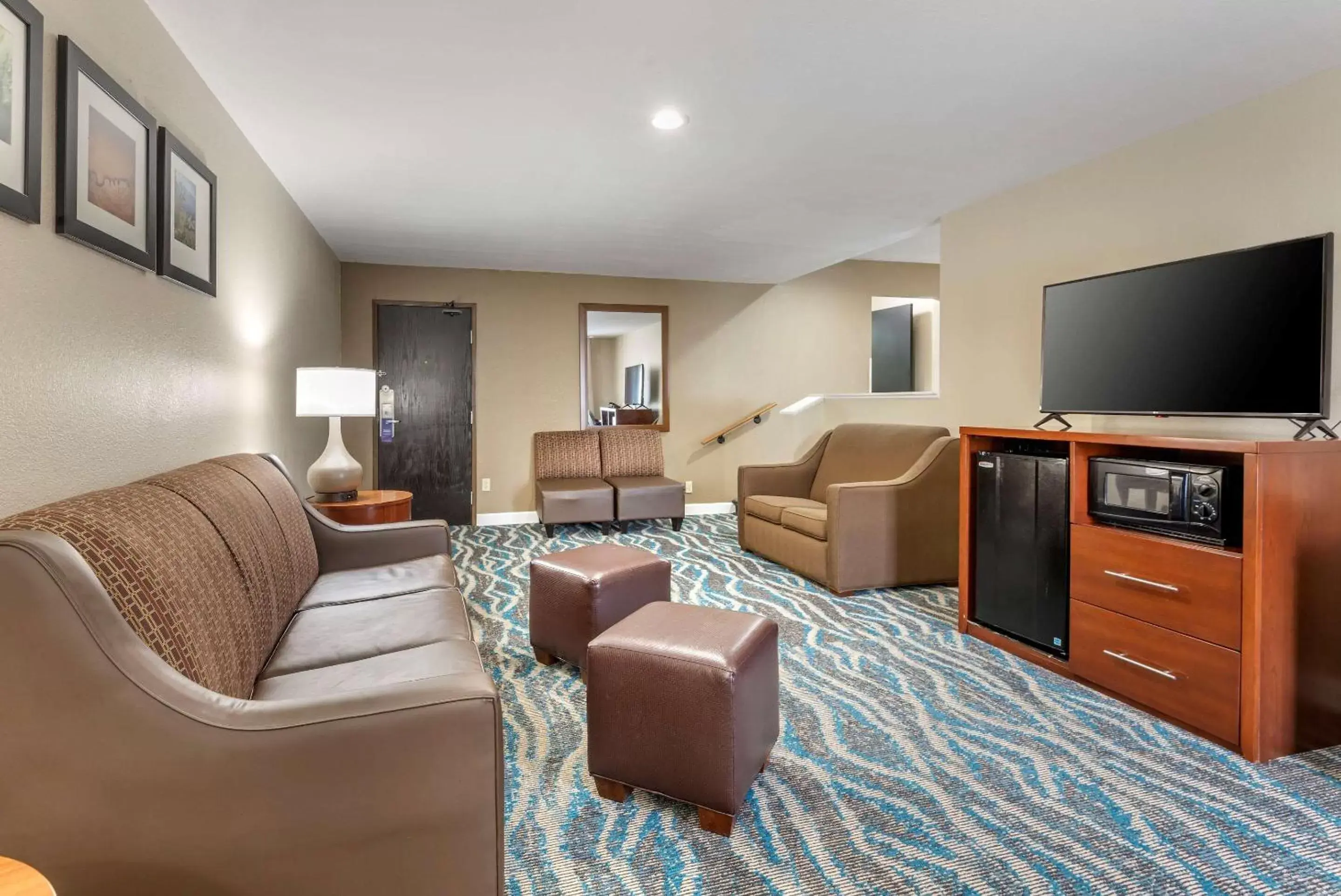 Bedroom, Seating Area in Comfort Inn Asheville East-Blue Ridge Pkwy Access