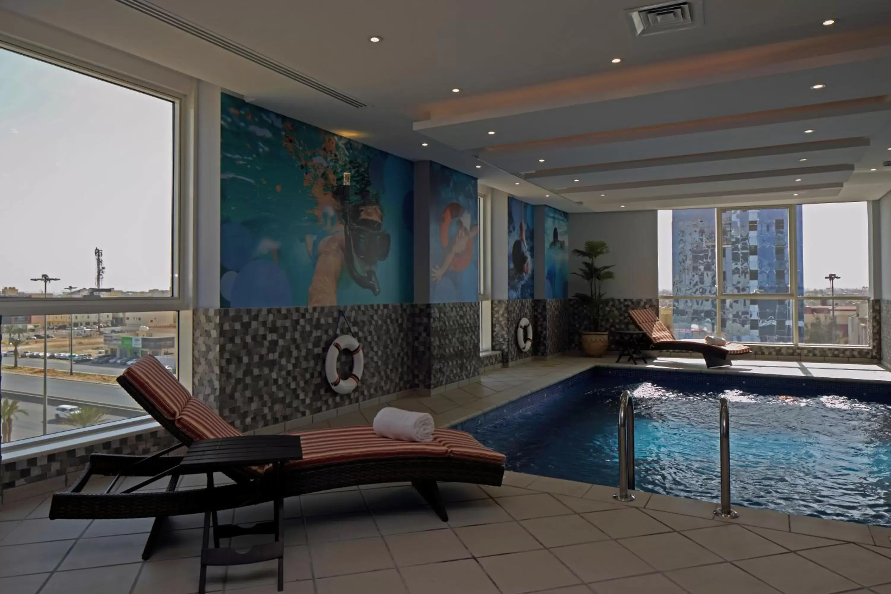 , Swimming Pool in Swiss International Royal Hotel Riyadh