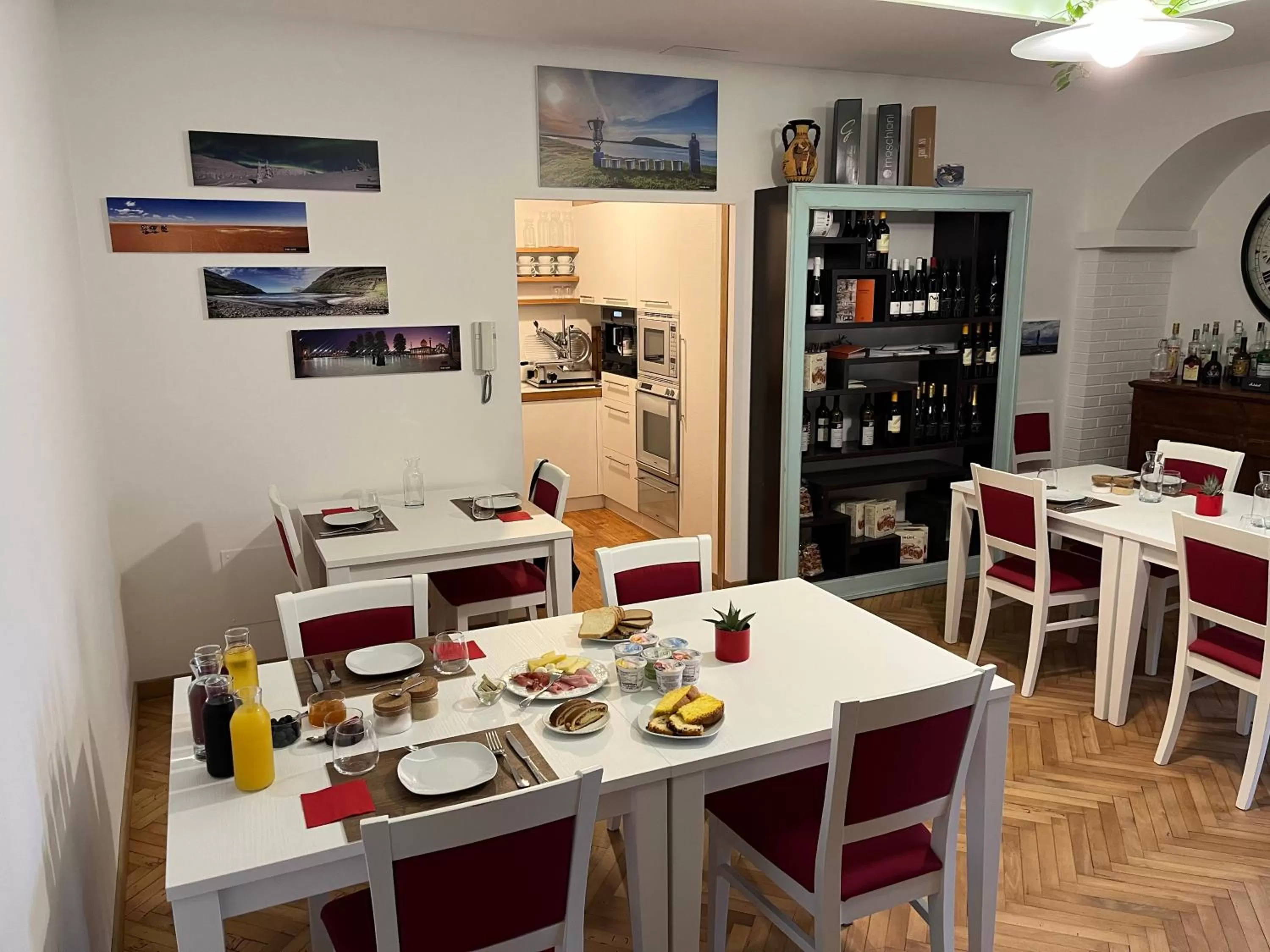 Continental breakfast in B&B Dai Toscans