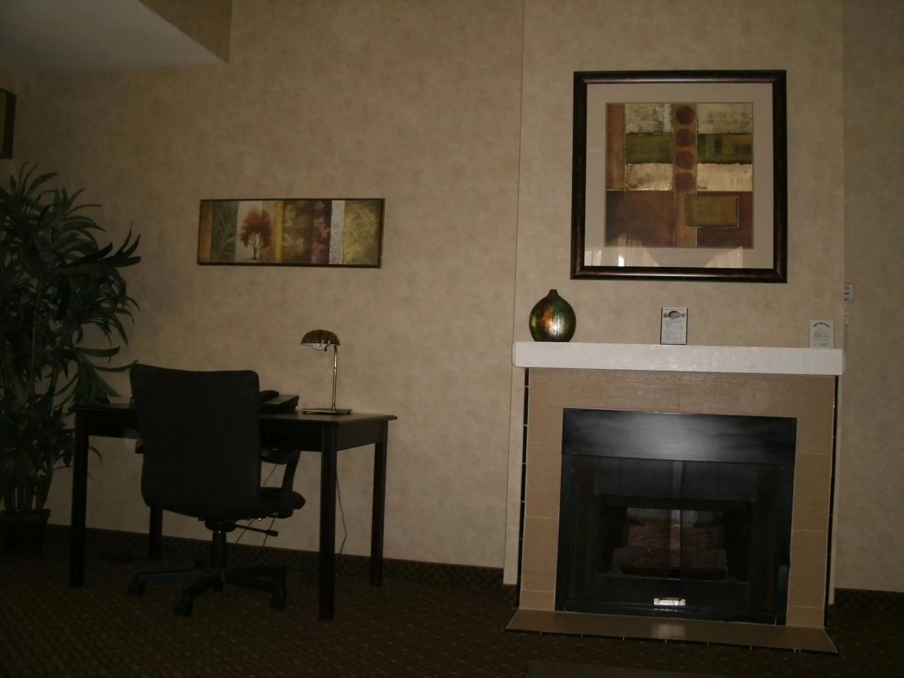 Seating area in Rosedale Inn