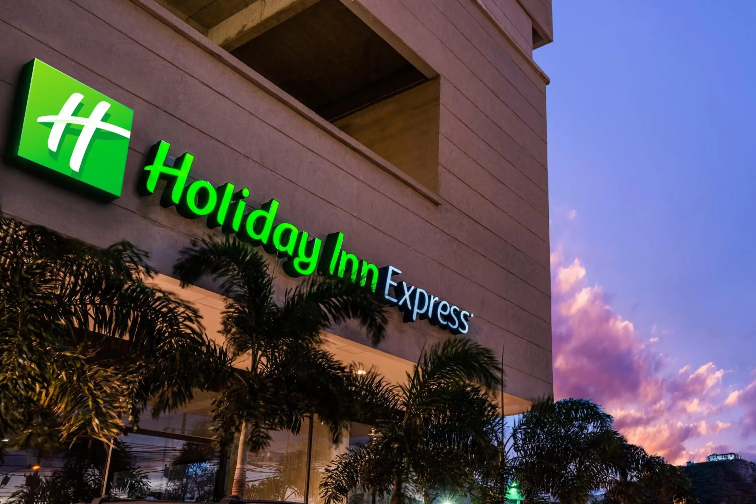 Property Building in Holiday Inn Express Cartagena Manga, an IHG Hotel