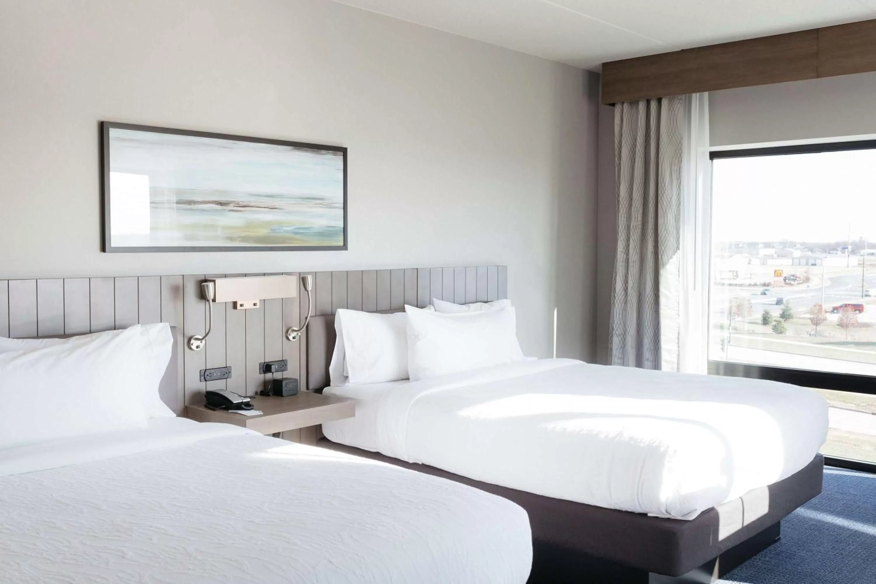 Bed in Hilton Garden Inn Madison Sun Prairie