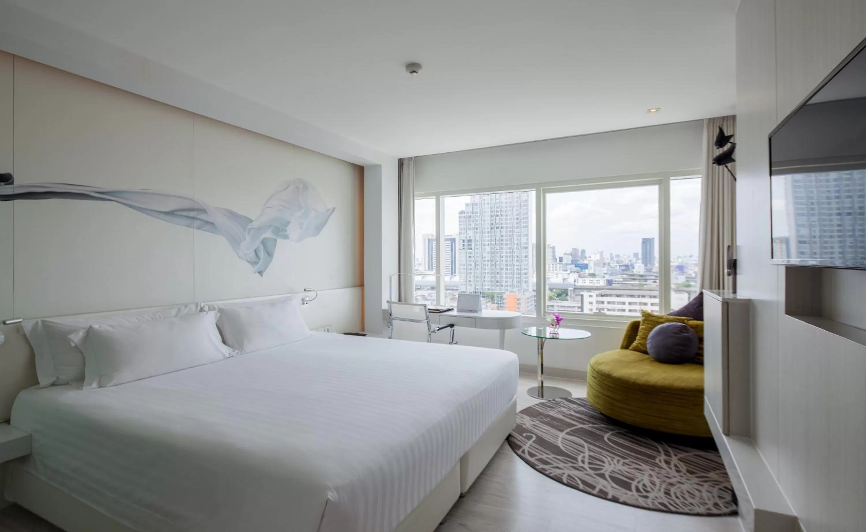 Bedroom, Bed in Centara Watergate Pavilion Hotel Bangkok