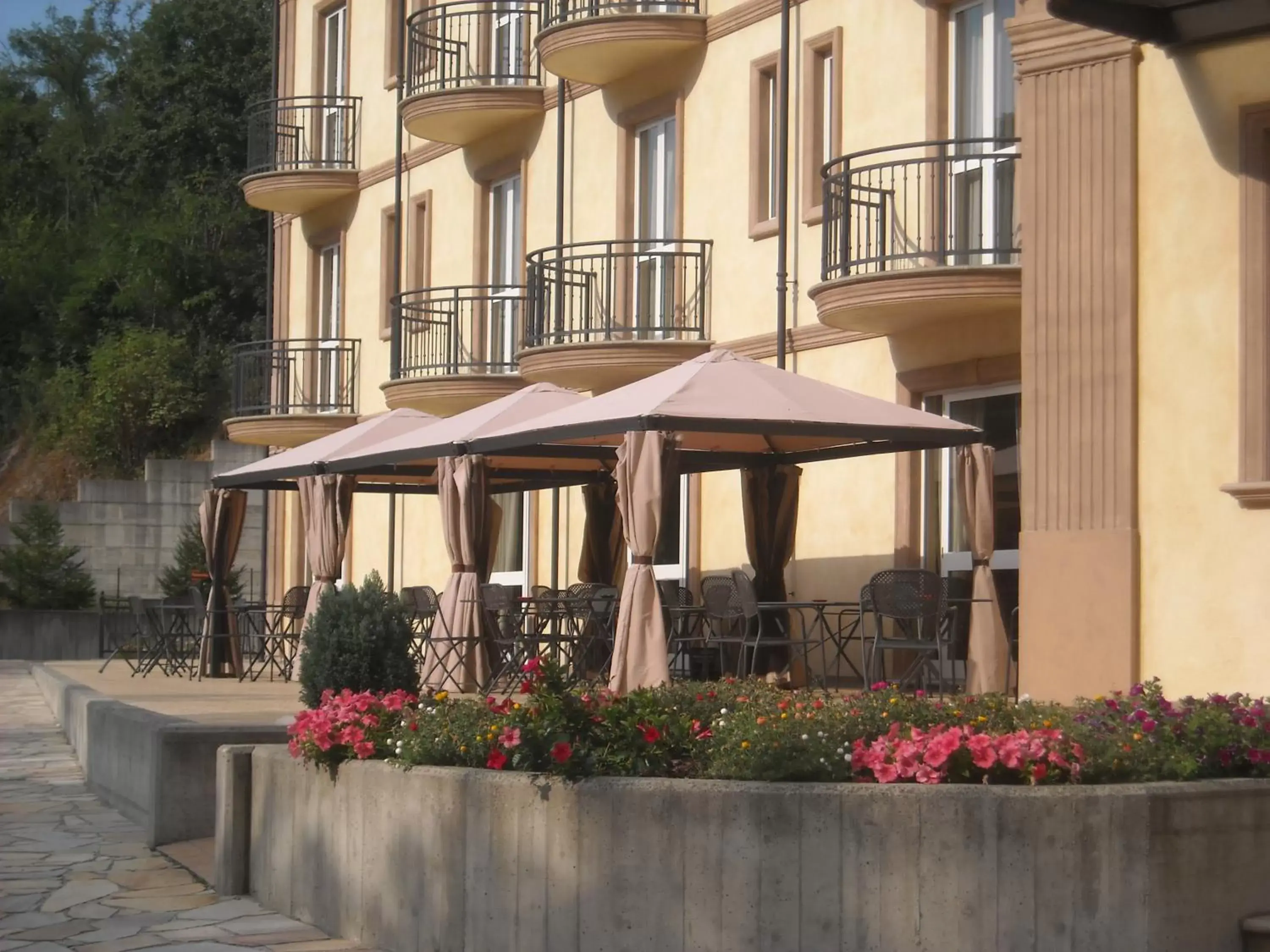 Garden, Property Building in Hotel Valentino