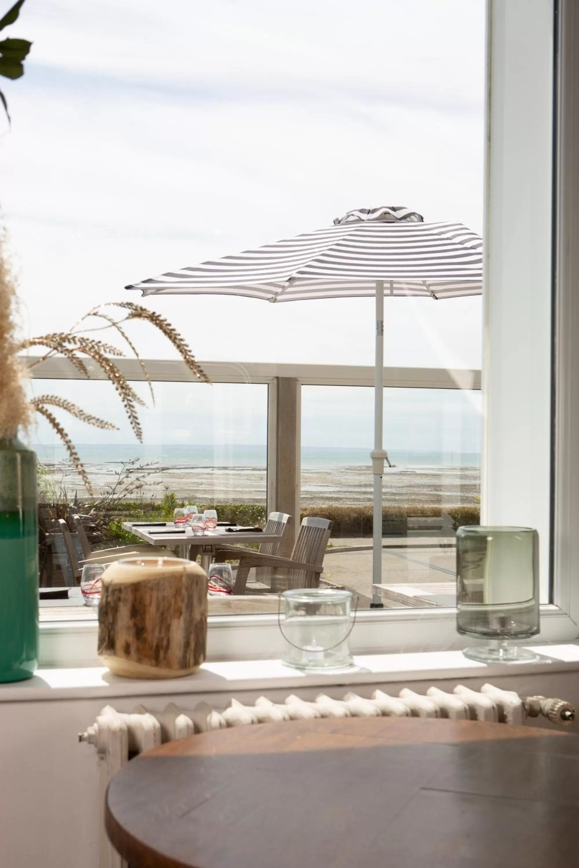 Restaurant/places to eat in Hôtel des Isles