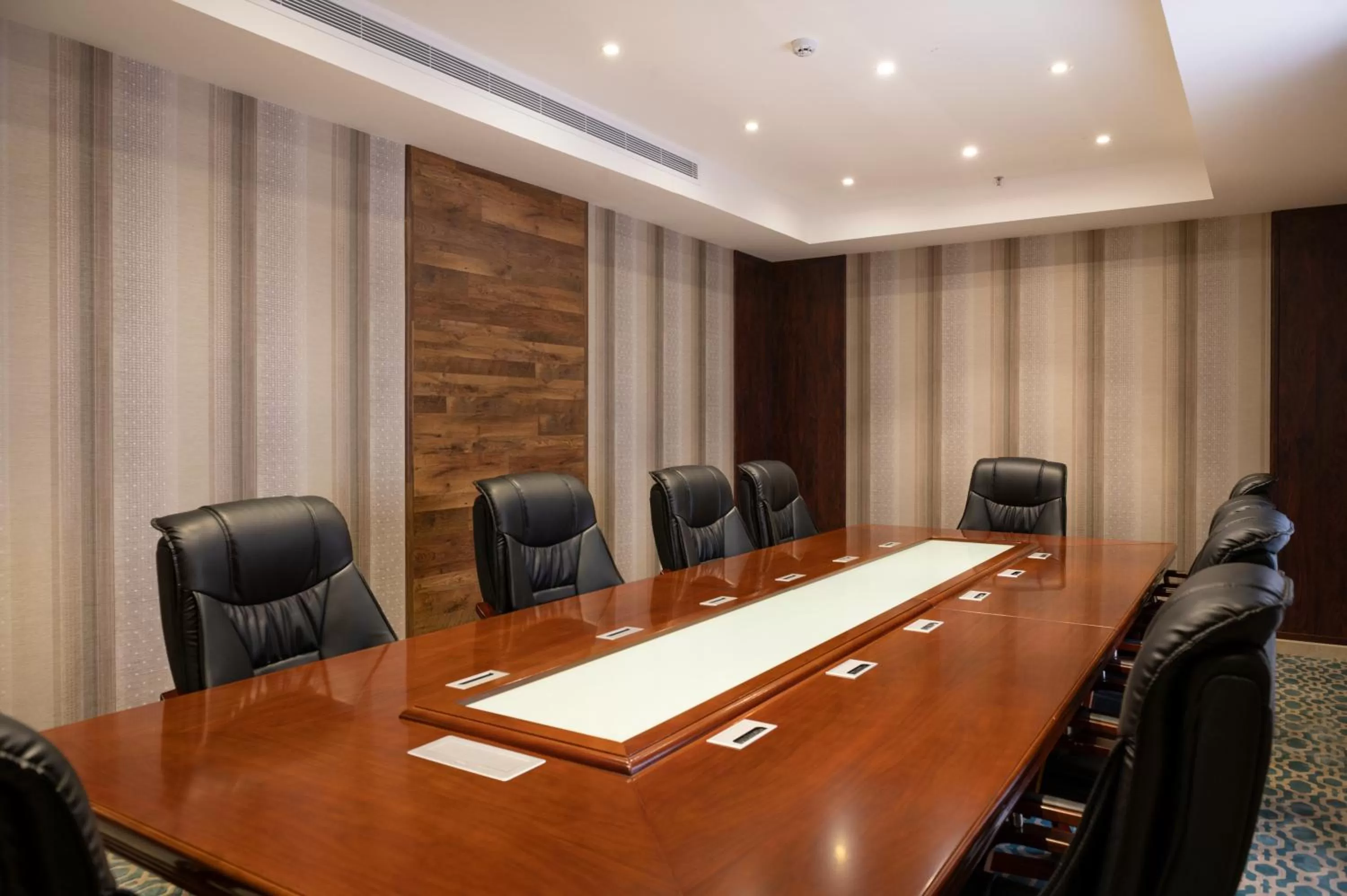 Meeting/conference room in mawasim al hay at hotel