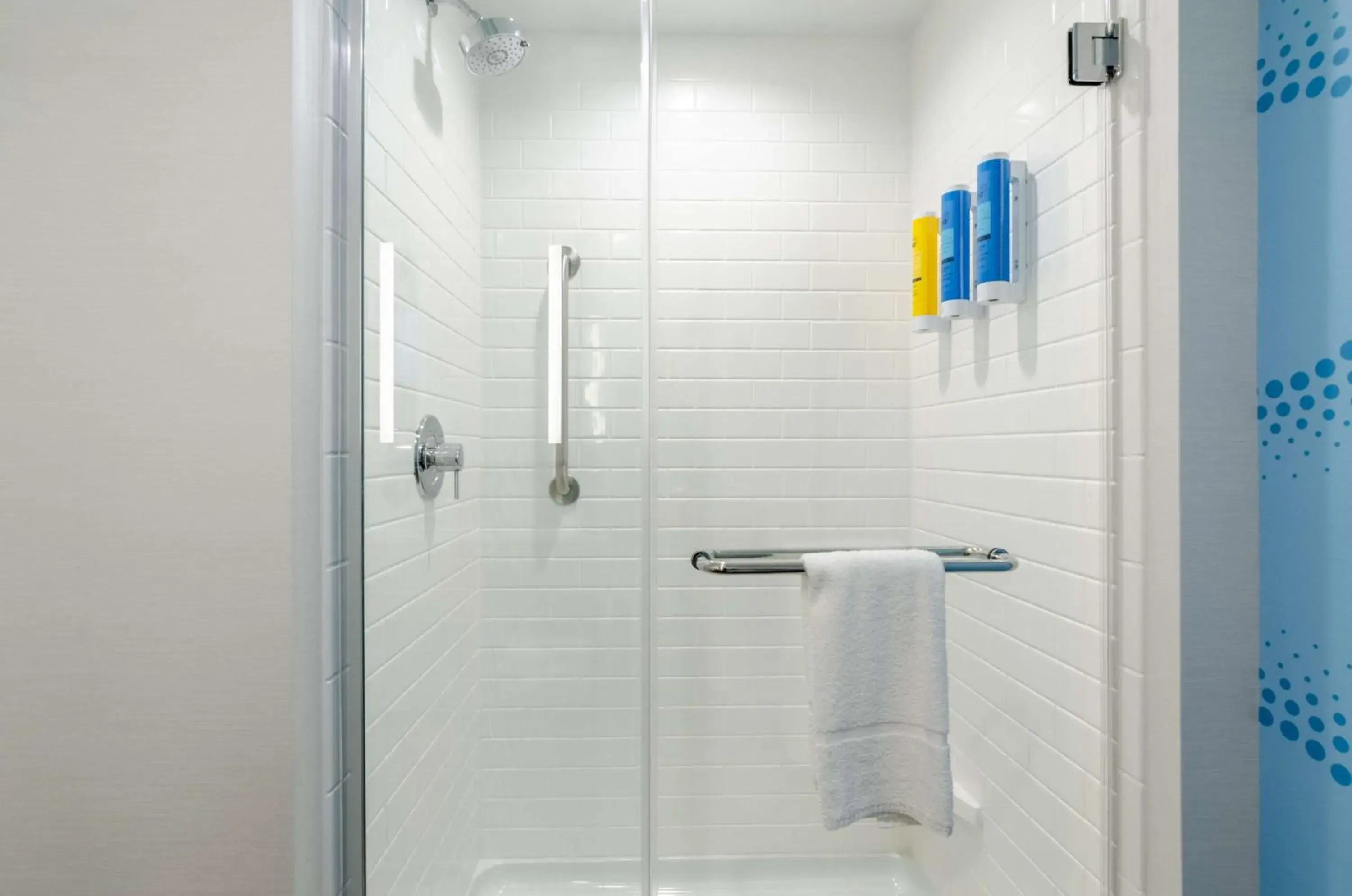 Bathroom in Tru By Hilton Christiansburg Bathroom in Tru By Hilton Christiansburg