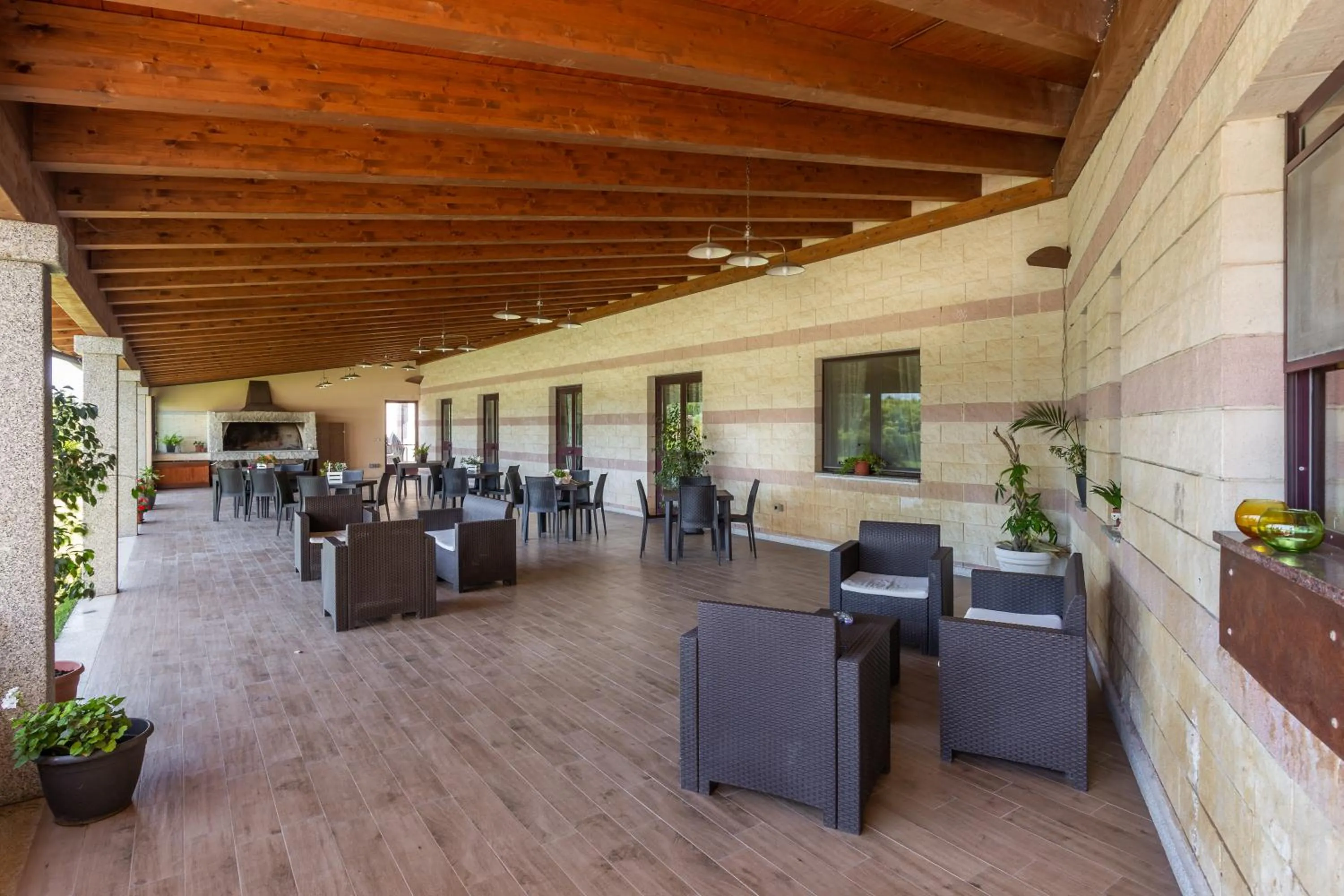 Communal lounge/ TV room in Rodia Inn