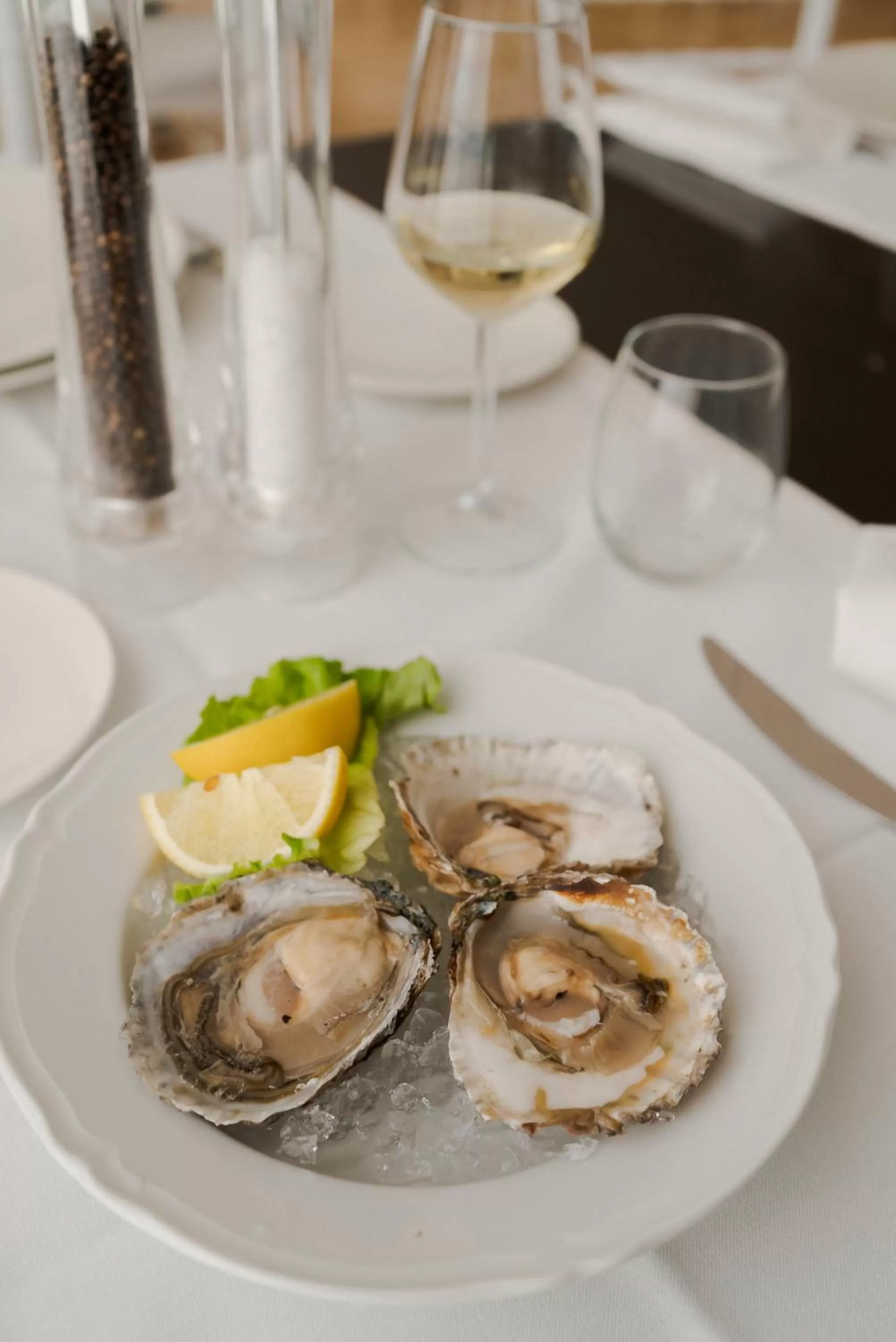 Restaurant/places to eat in Cosmopolitan Hotel