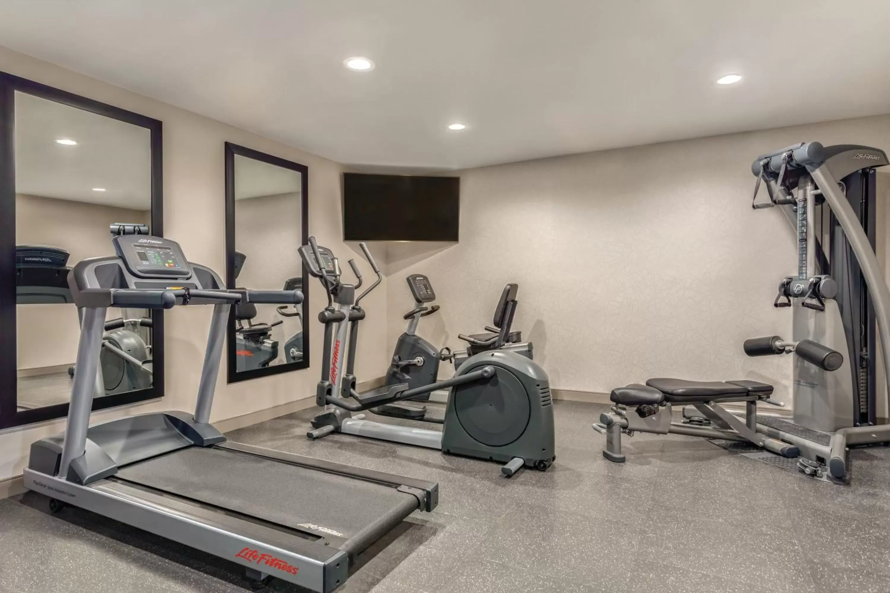 Fitness centre/facilities, Fitness Center/Facilities in Country Inn & Suites by Radisson, Erie, PA