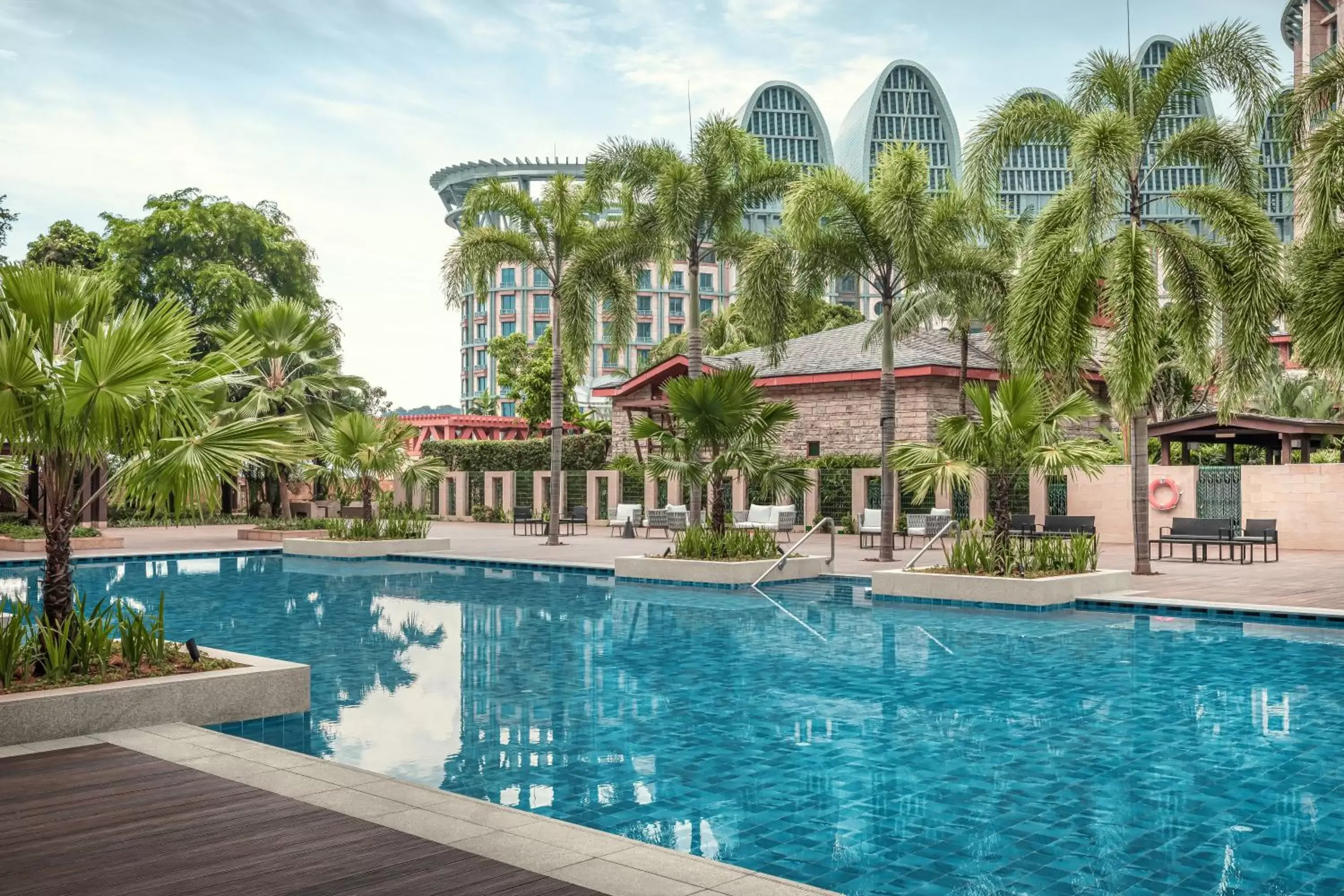 Swimming Pool in Resorts World Sentosa - Hotel Ora