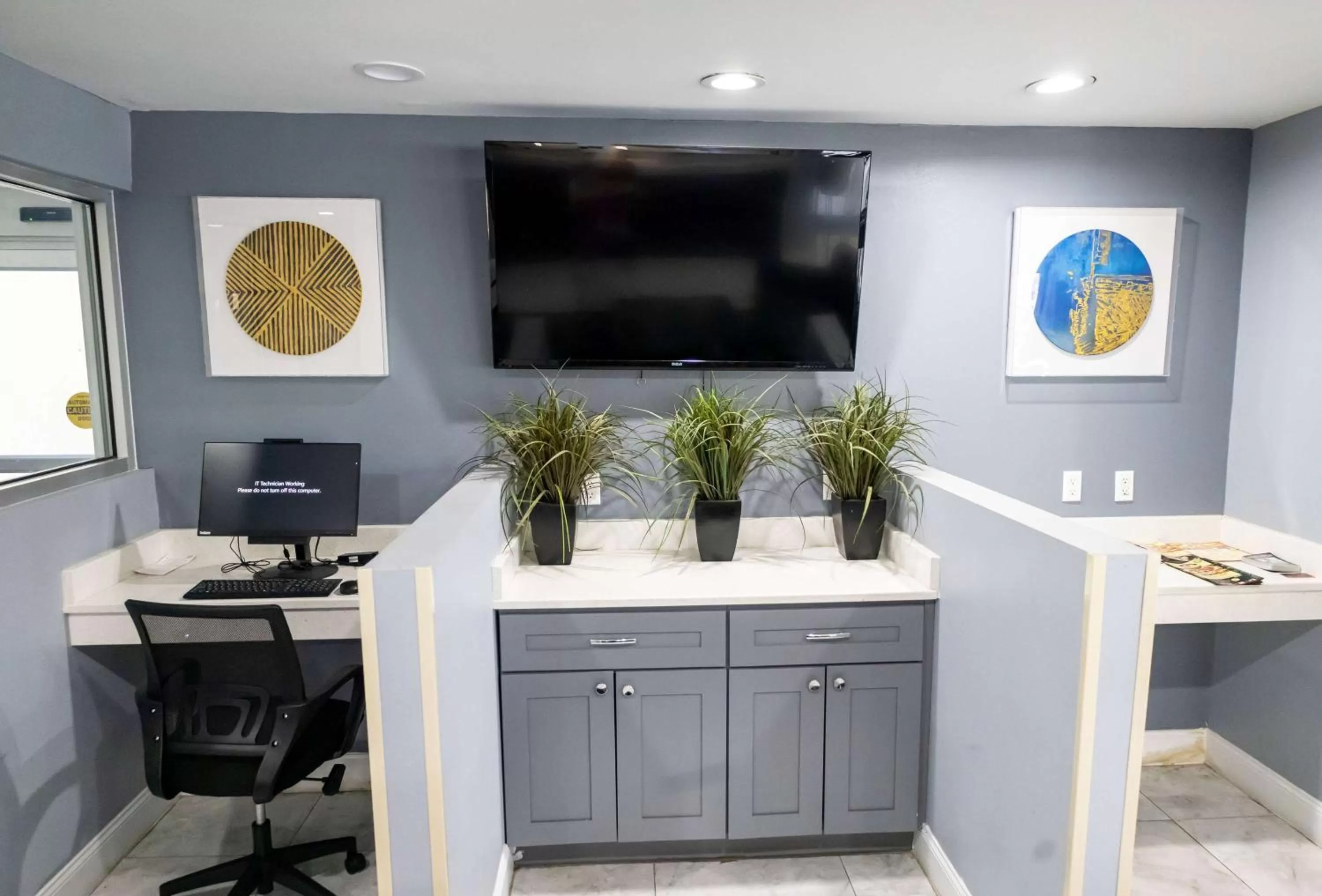 Business facilities in Days Inn by Wyndham College Park Atlanta Airport South